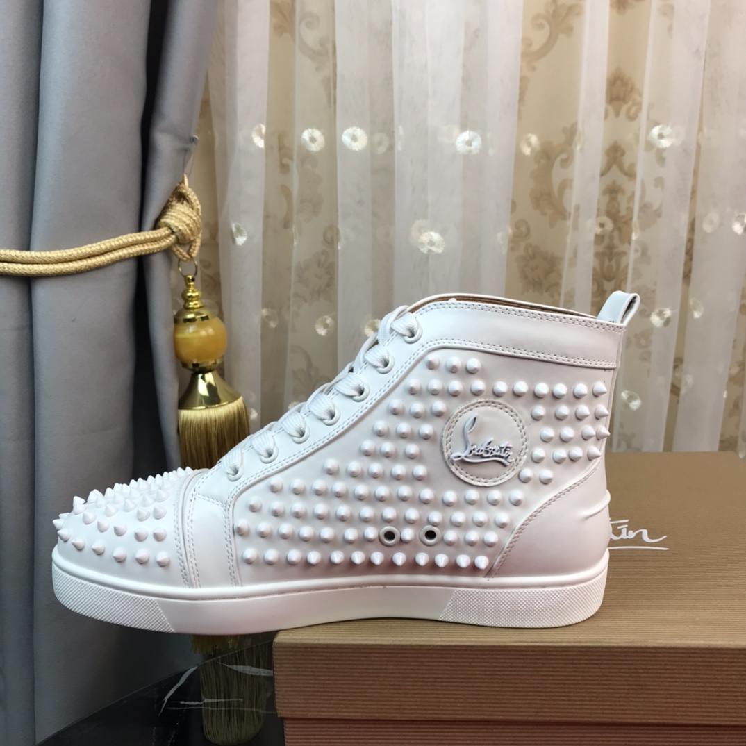 Christian Louboutin Louis Junior Spikes Orlato Flat Sneakers 3 - vstockx