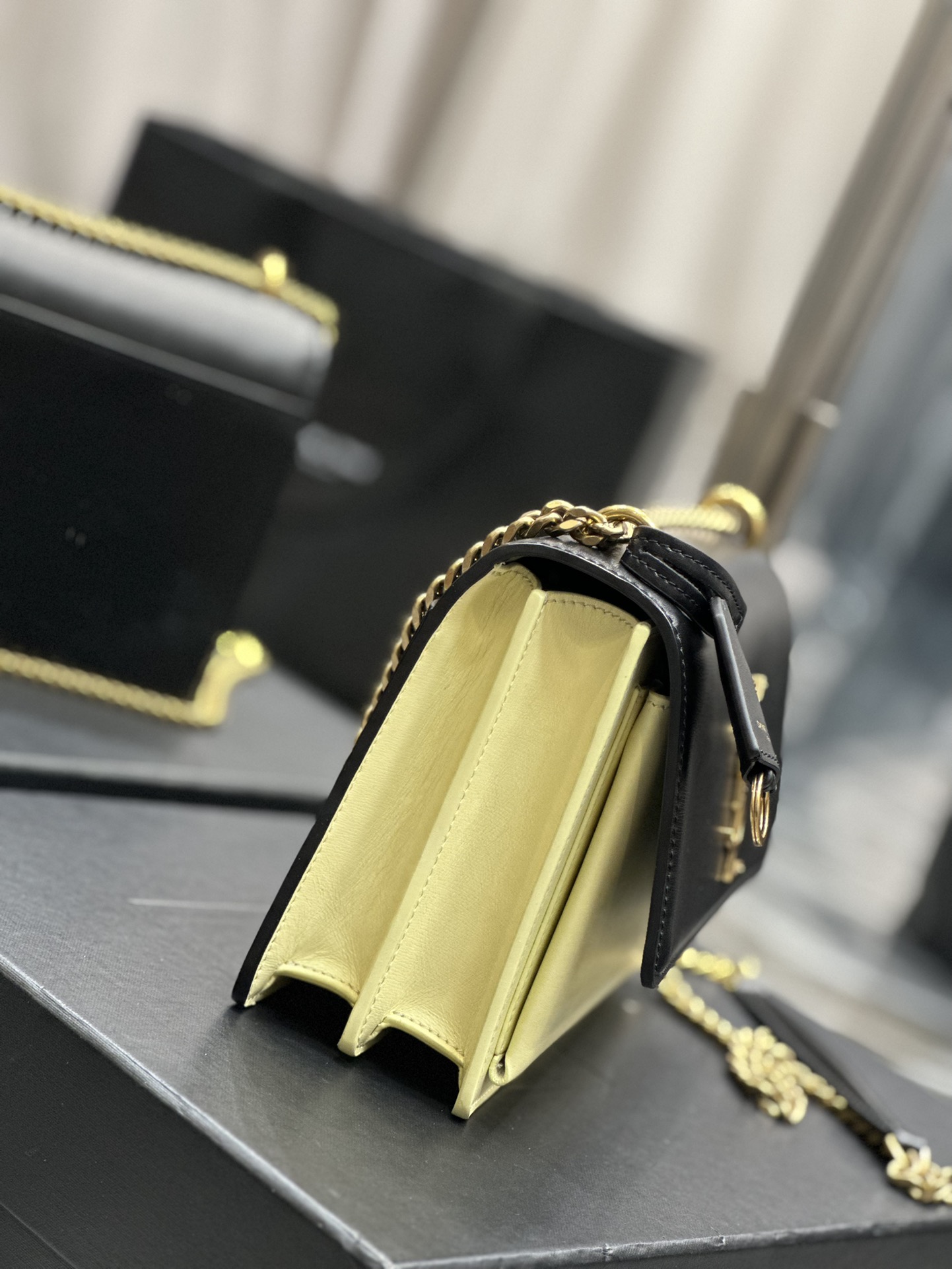 Handbags SAINT LAURENT 422906 size 21  6  3 cm - vstockx