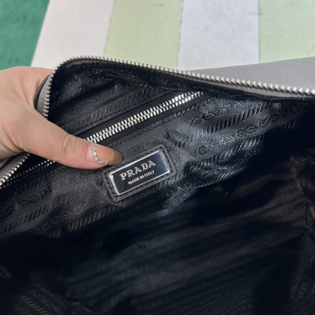 Handbags Prada 2VH165 size:23*11*26 cm - vstockx