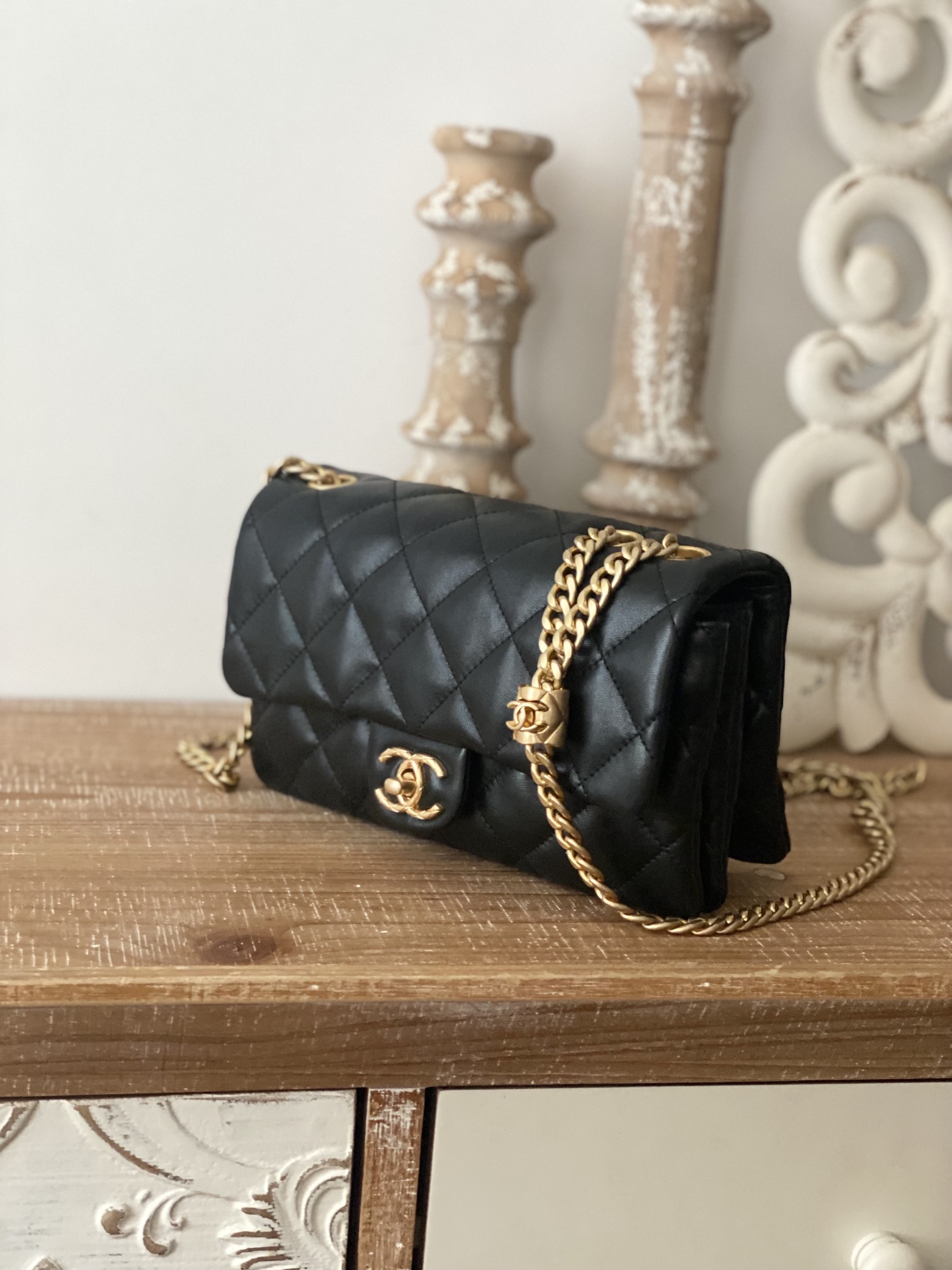 Handbag Chanel AS3393 size 14x22x8 cm - vstockx