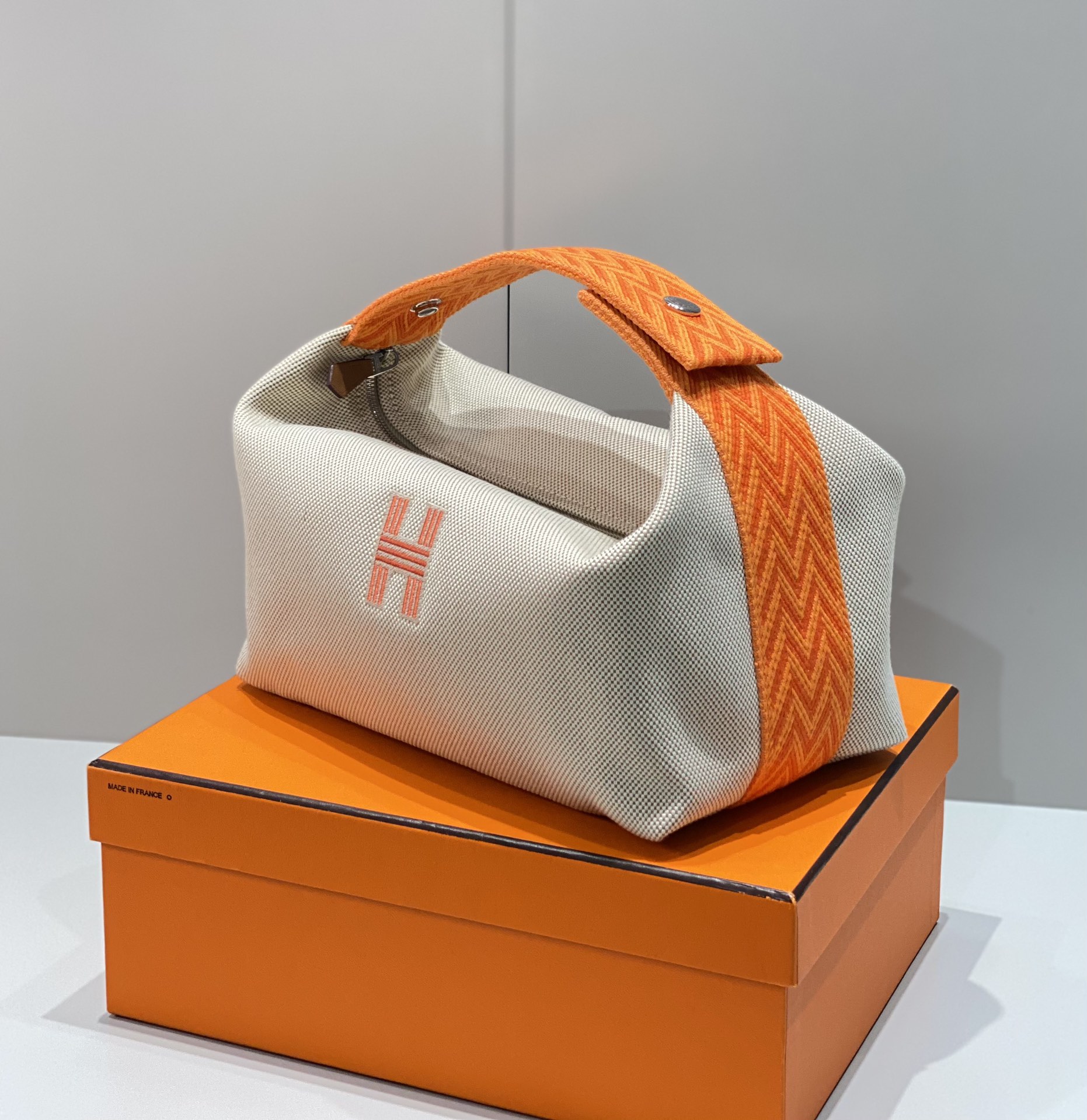 Handbags Hermes  -- size:25*21*14 cm - vstockx