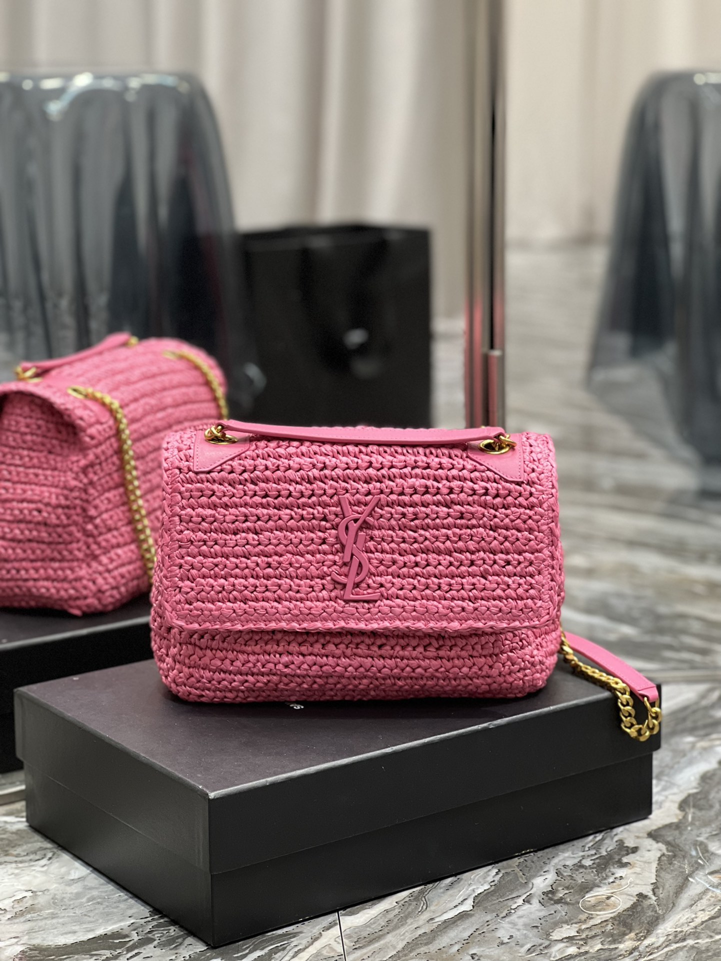 Handbags SAINT LAURENT 633158 size 28  20.5  8.5 cm - vstockx