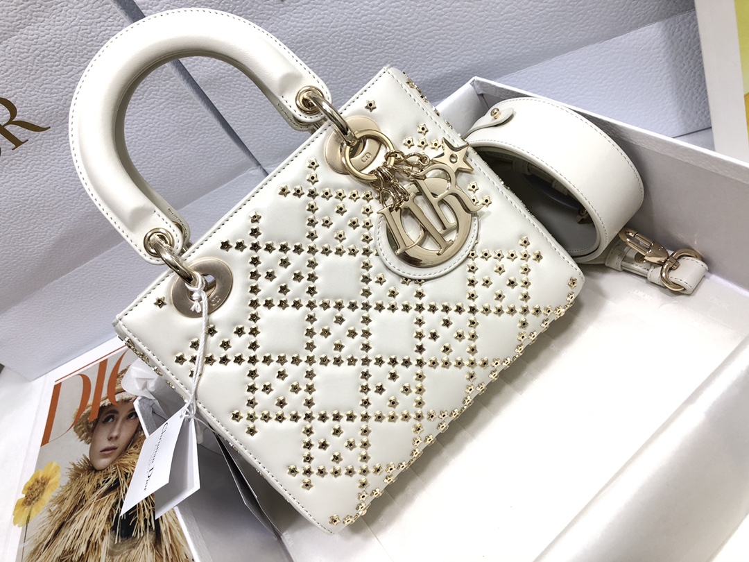 Handbag Dior M0538 size 20 x 16.5 x 8 cm - vstockx
