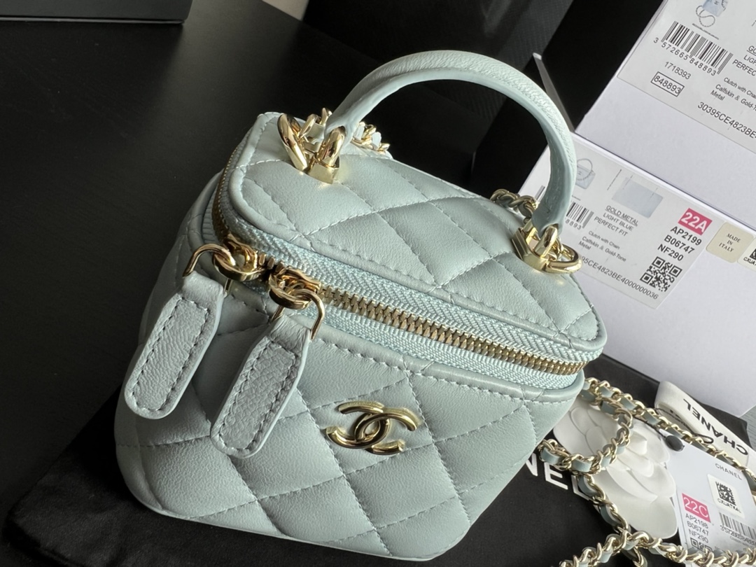 Handbag Chanel AP2198 size 11cmx8.5cmx7 cm - vstockx