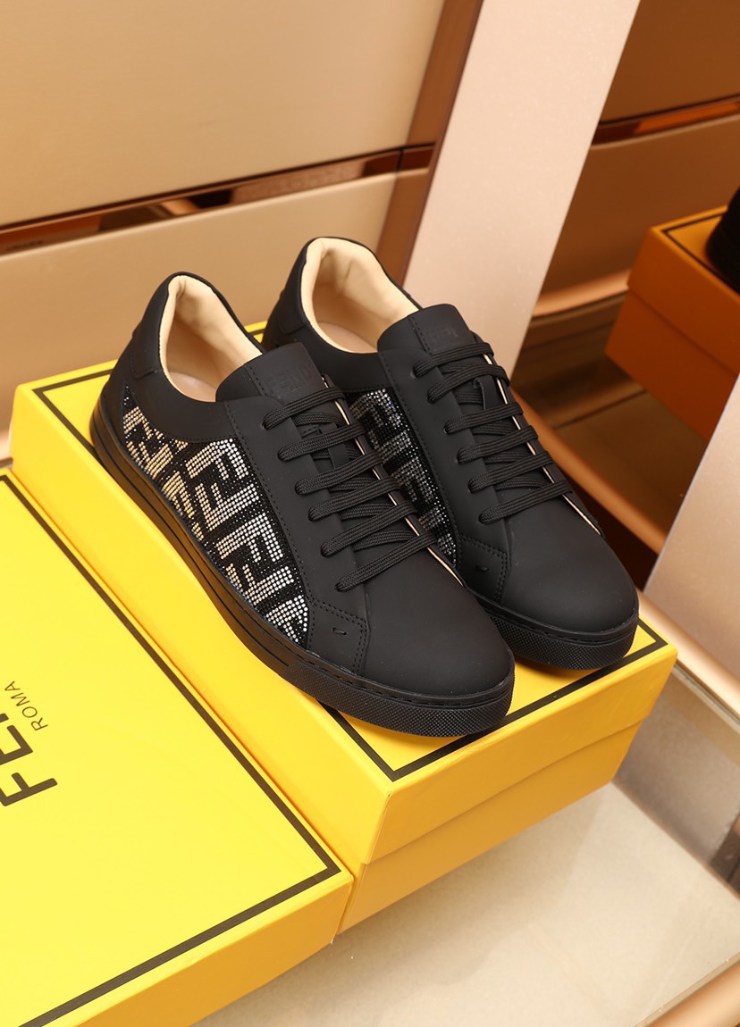 Fendi Low Top Sneakers 13 - vstockx