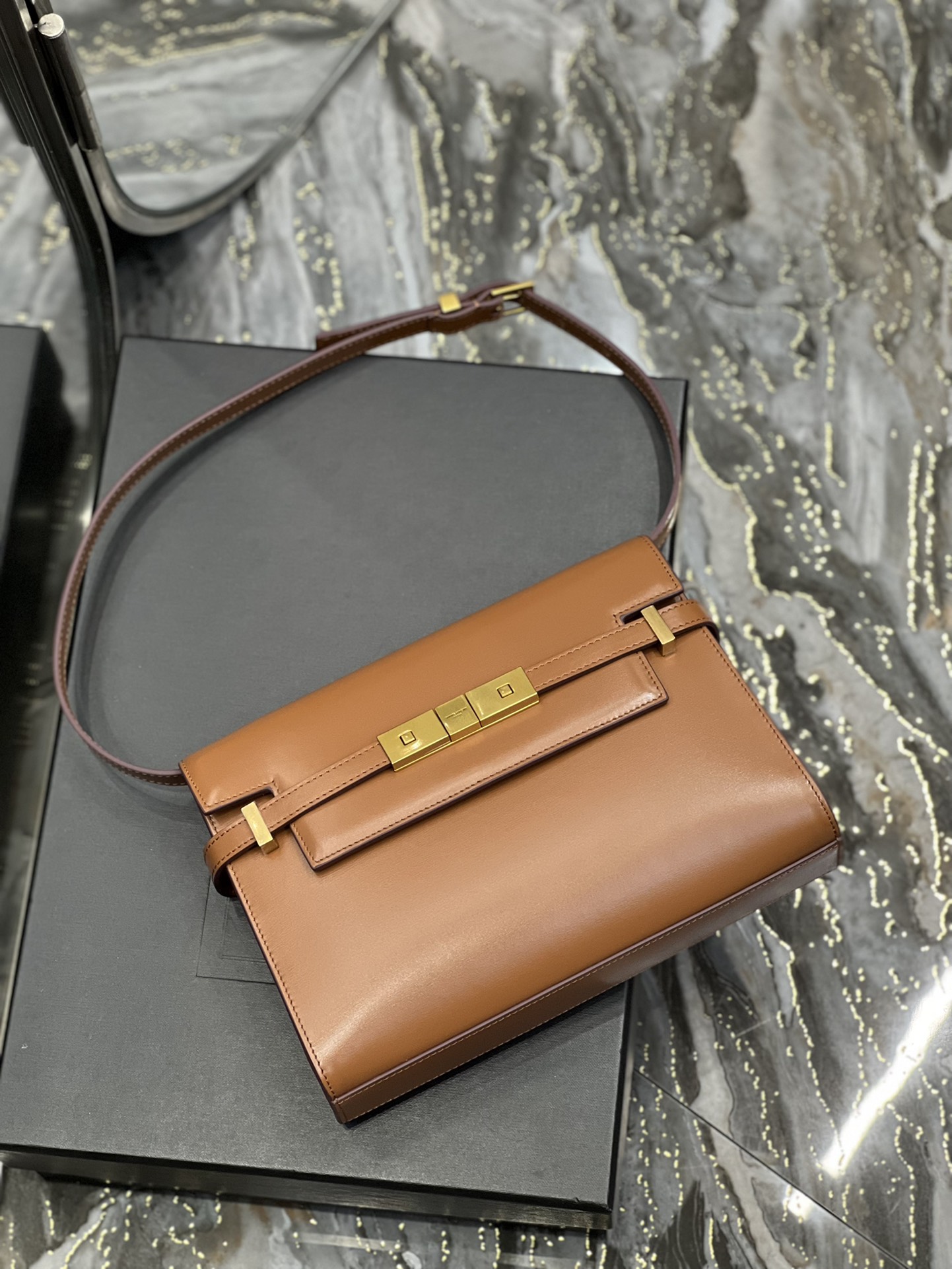 Handbags SAINT LAURENT 675626 size 24x17.5x6 cm - vstockx