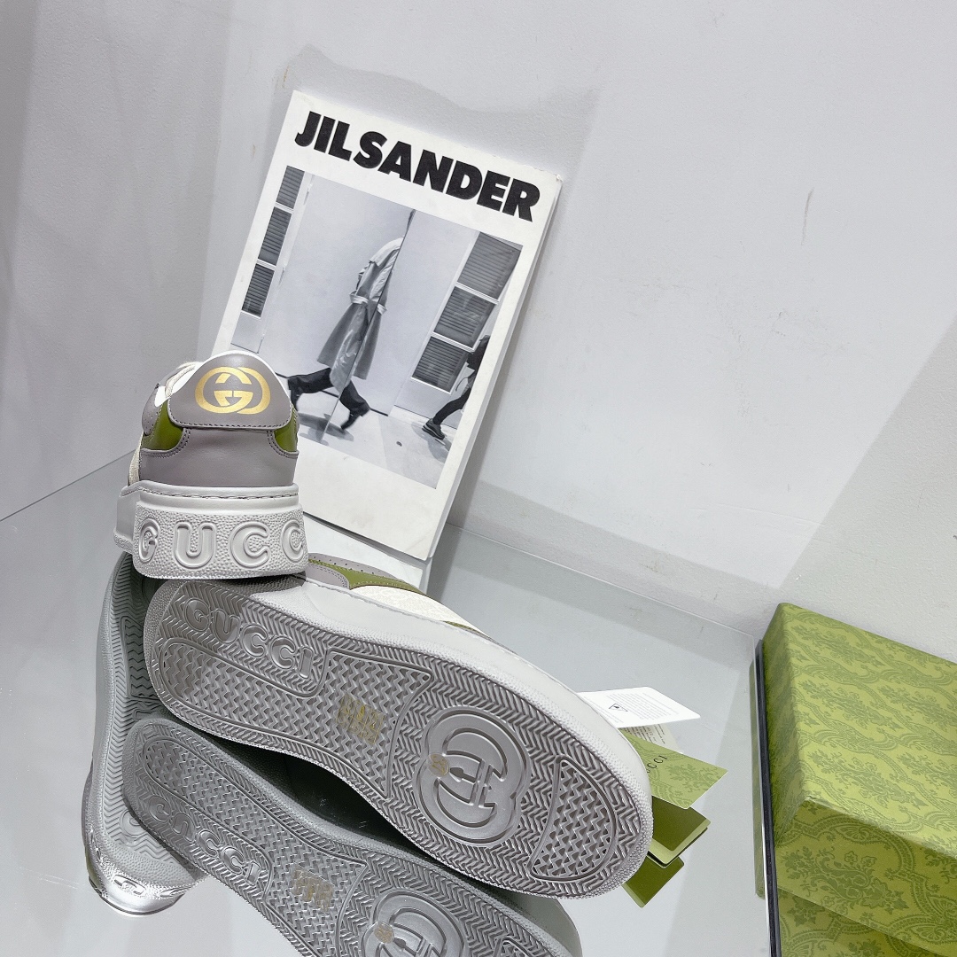 Gucci Women's GG sneaker 2 - vstockx