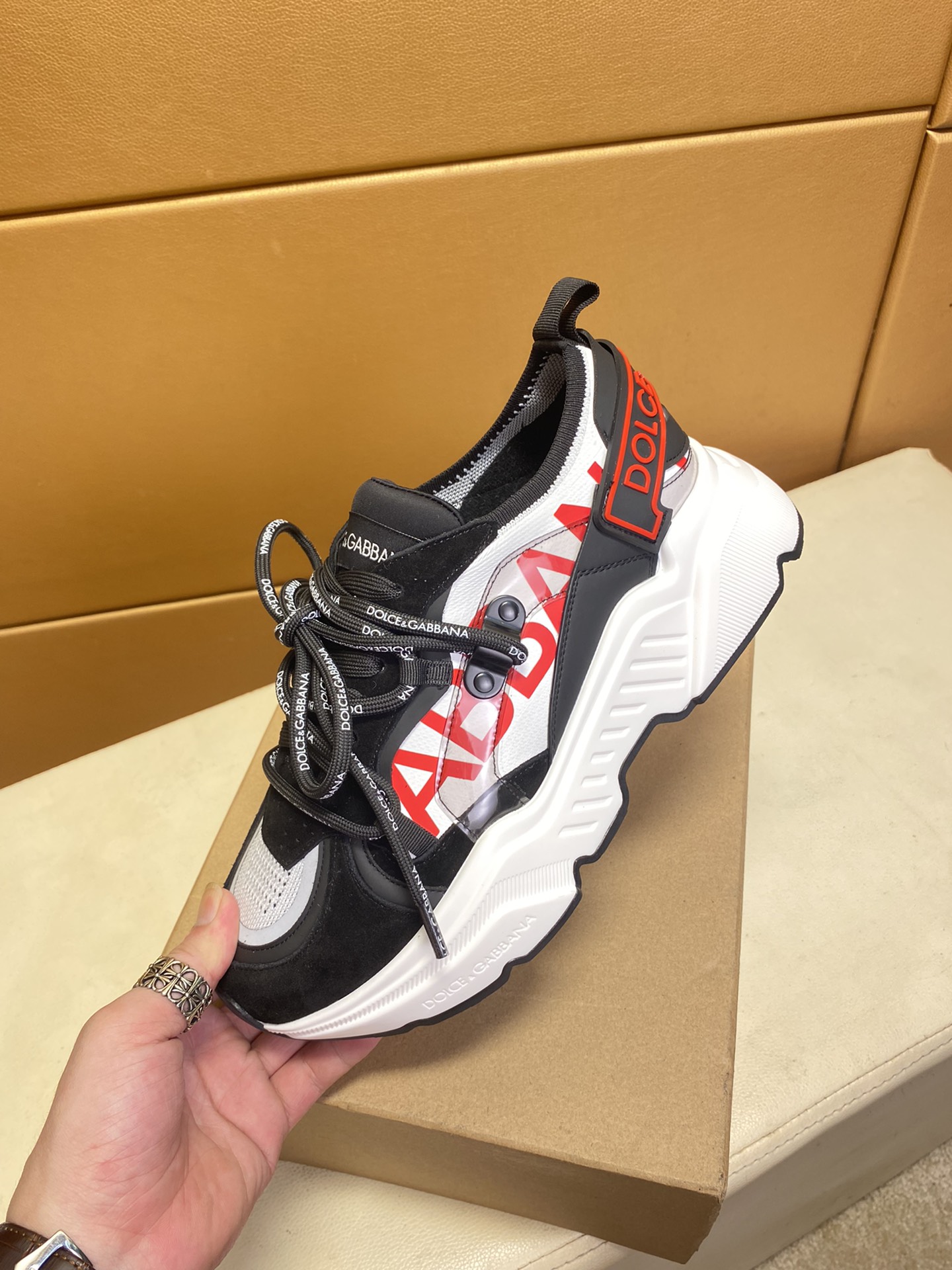 Dolce & Gabbana Low Tops Sneakers 86 - vstockx