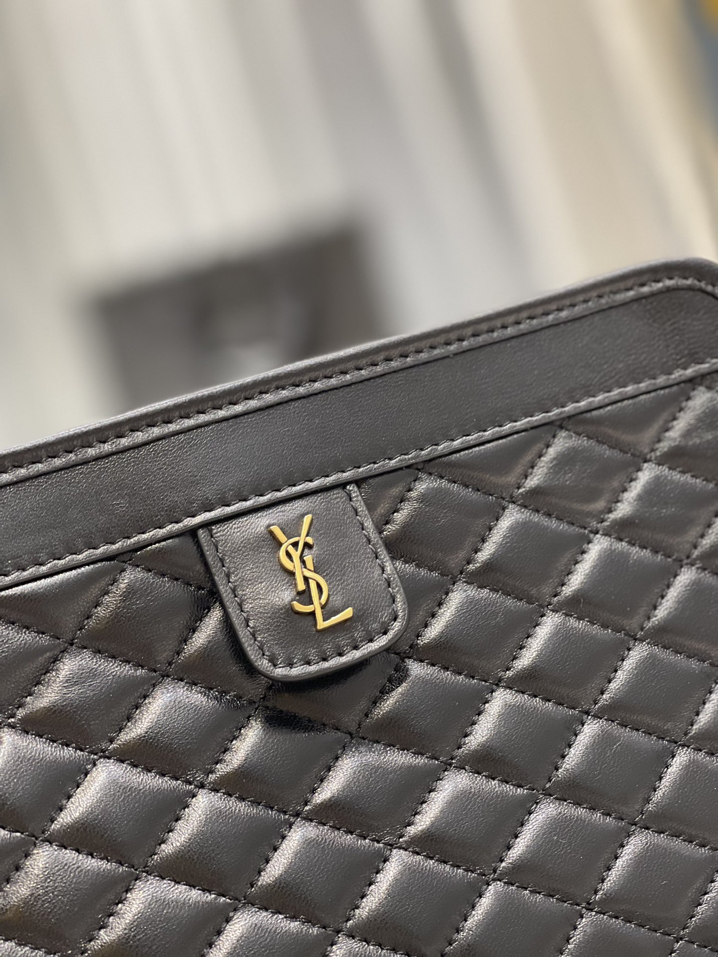 Handbags SAINT LAURENT 657361 size 23X16X5 CM - vstockx