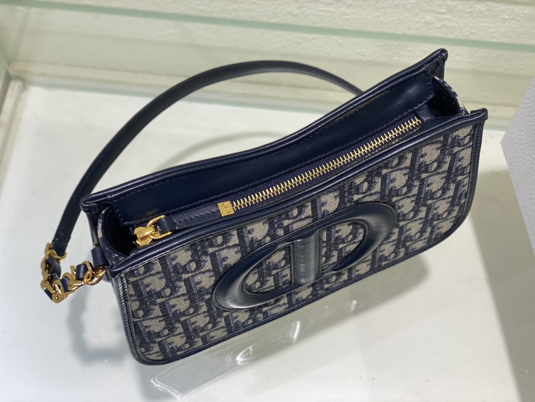 Handbags Dior CD Signature Hobo 2213 size:23.5*14.5*6 cm - vstockx