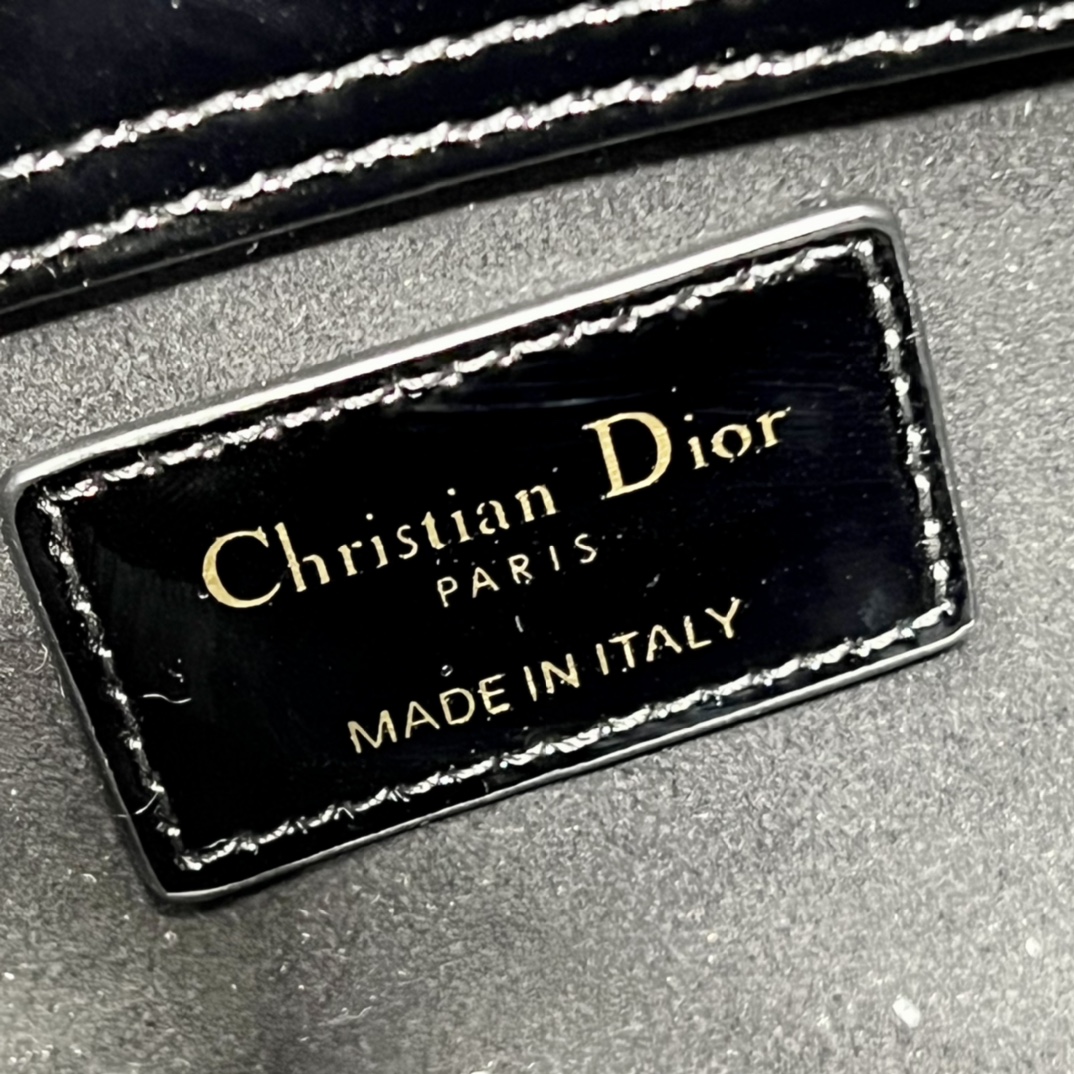 Handbag Dior 0540 size 22.5  6  11.5 cm - vstockx