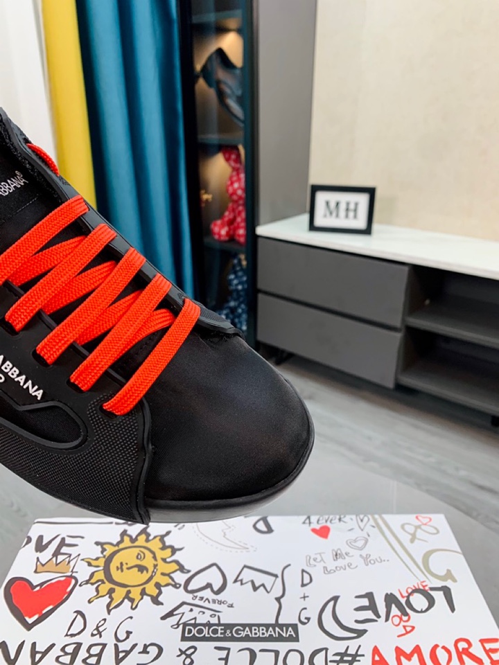 Dolce & Gabbana Low Tops Sneakers 89 - vstockx