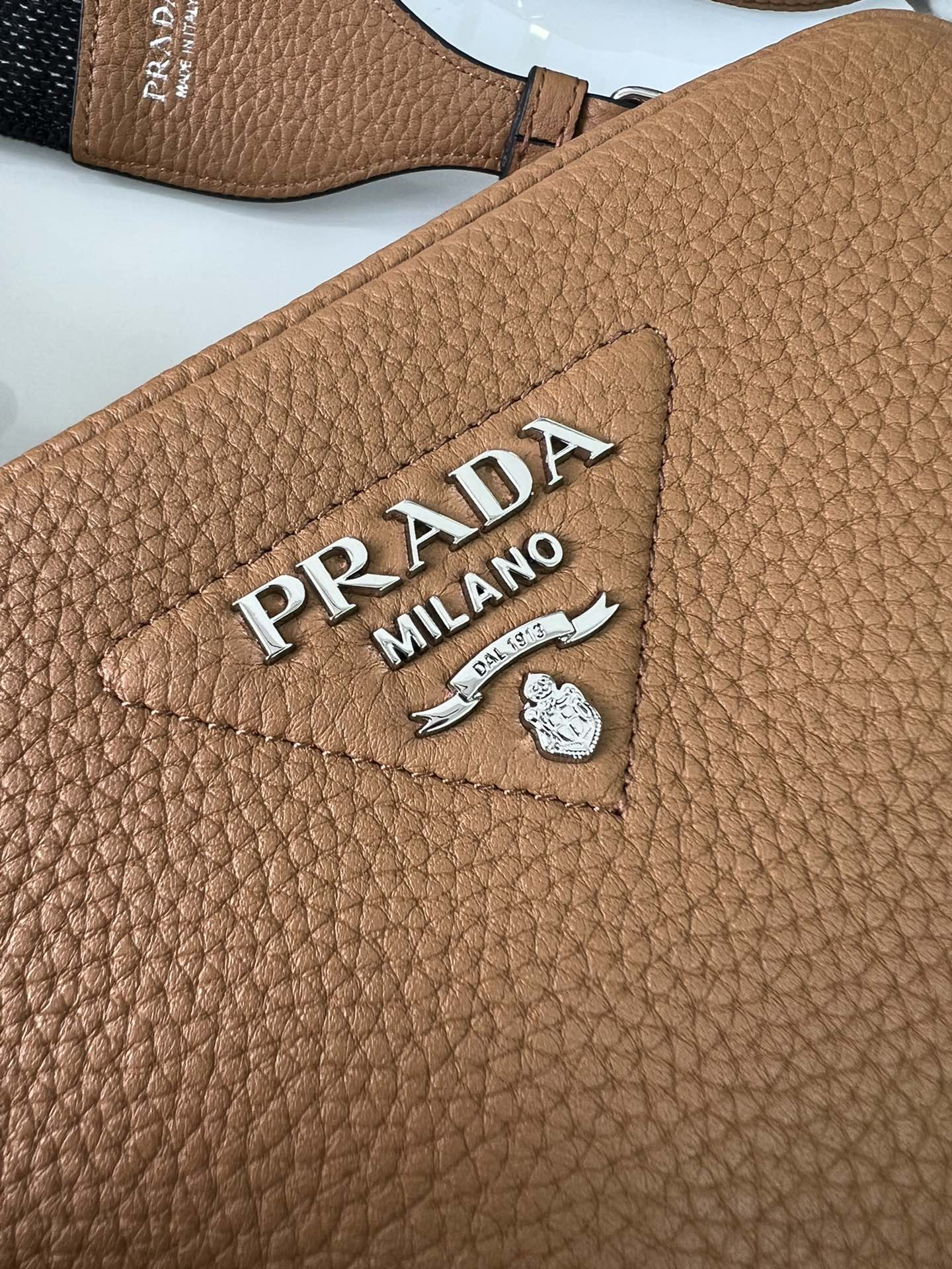 handbags prada 1BH192 19*12*6 - vstockx