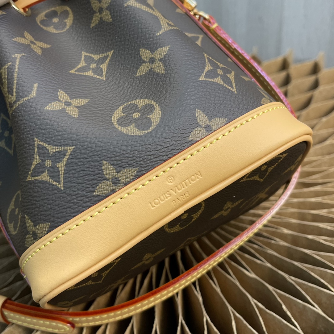 Handbag Louis Vuitton 81266 size 13 x 16 x 10 cm - vstockx