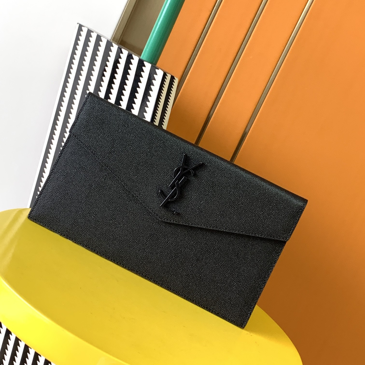 Handbags SAINT LAURENT 565739 size 27  16  2 cm - vstockx