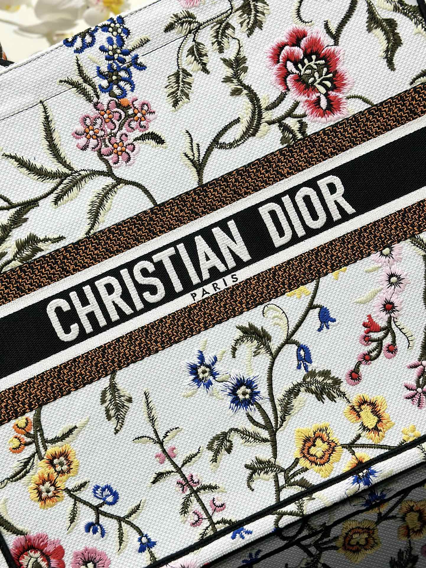 Handbag Dior M1286 size 42 x 35 x 18.5 cm - vstockx