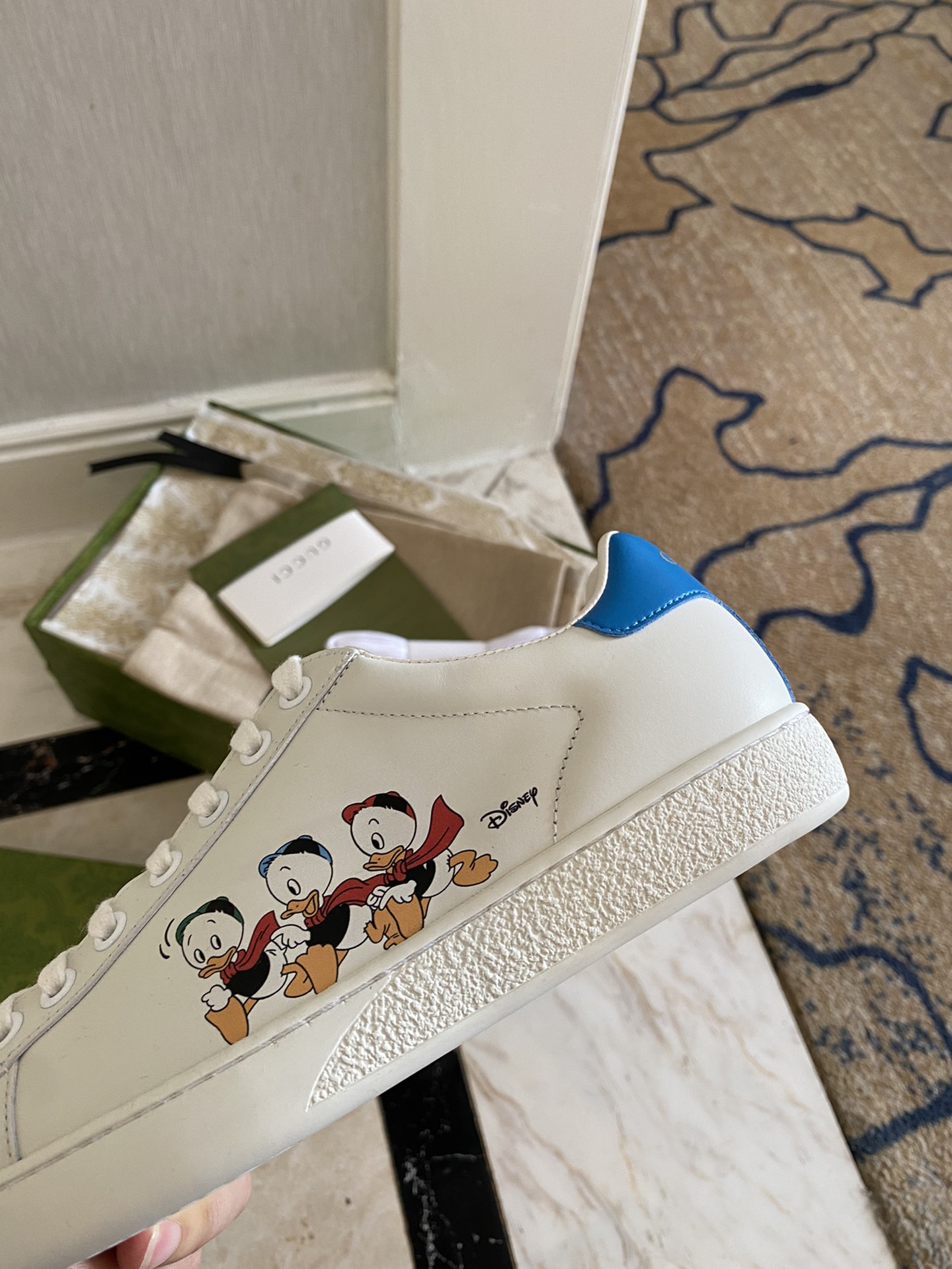 Gucci Women's Ace sneaker with bee sneaker 4 - vstockx