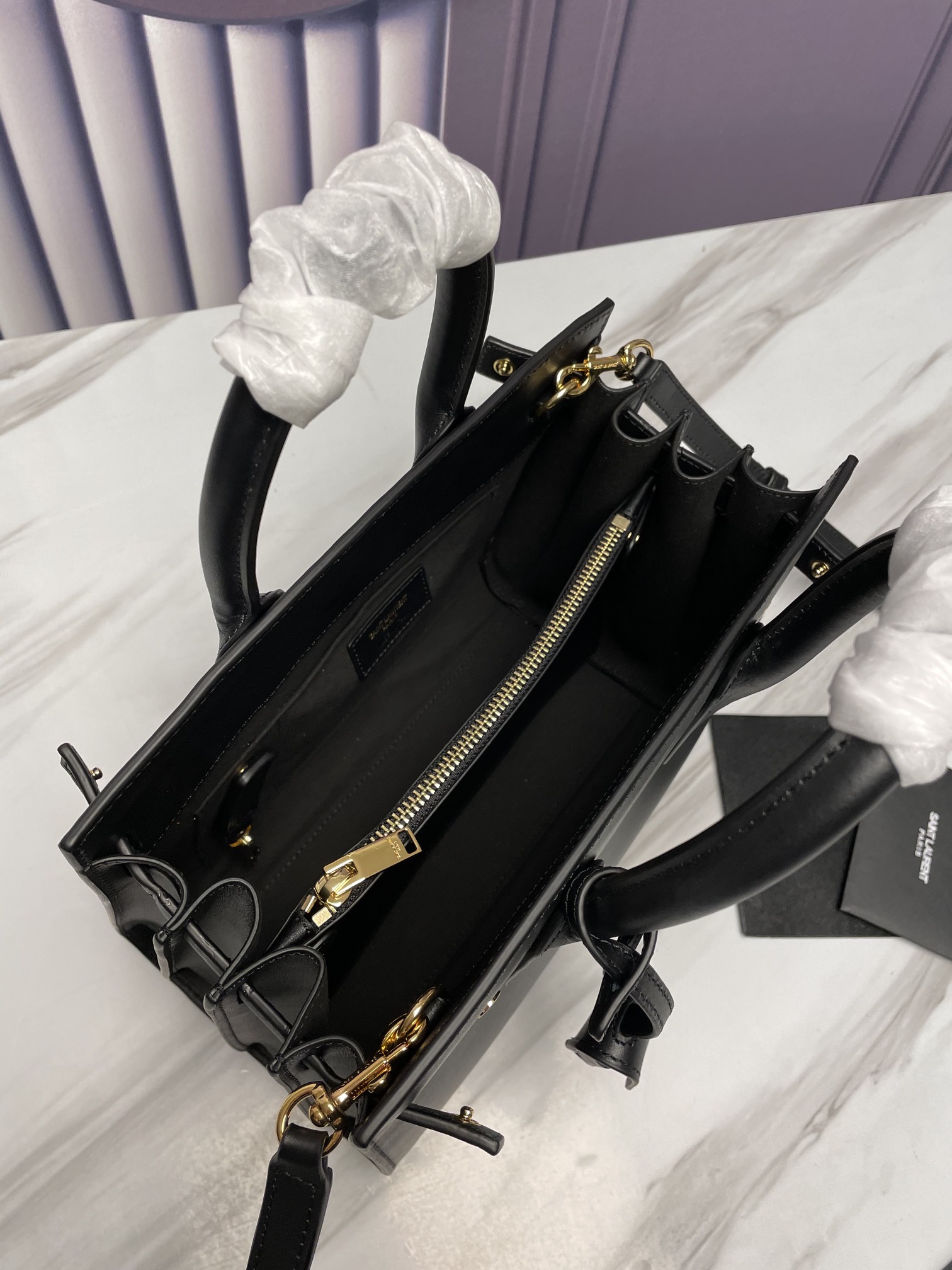 Handbags SAINT LAURENT 377183 size 26x21x13 cm - vstockx