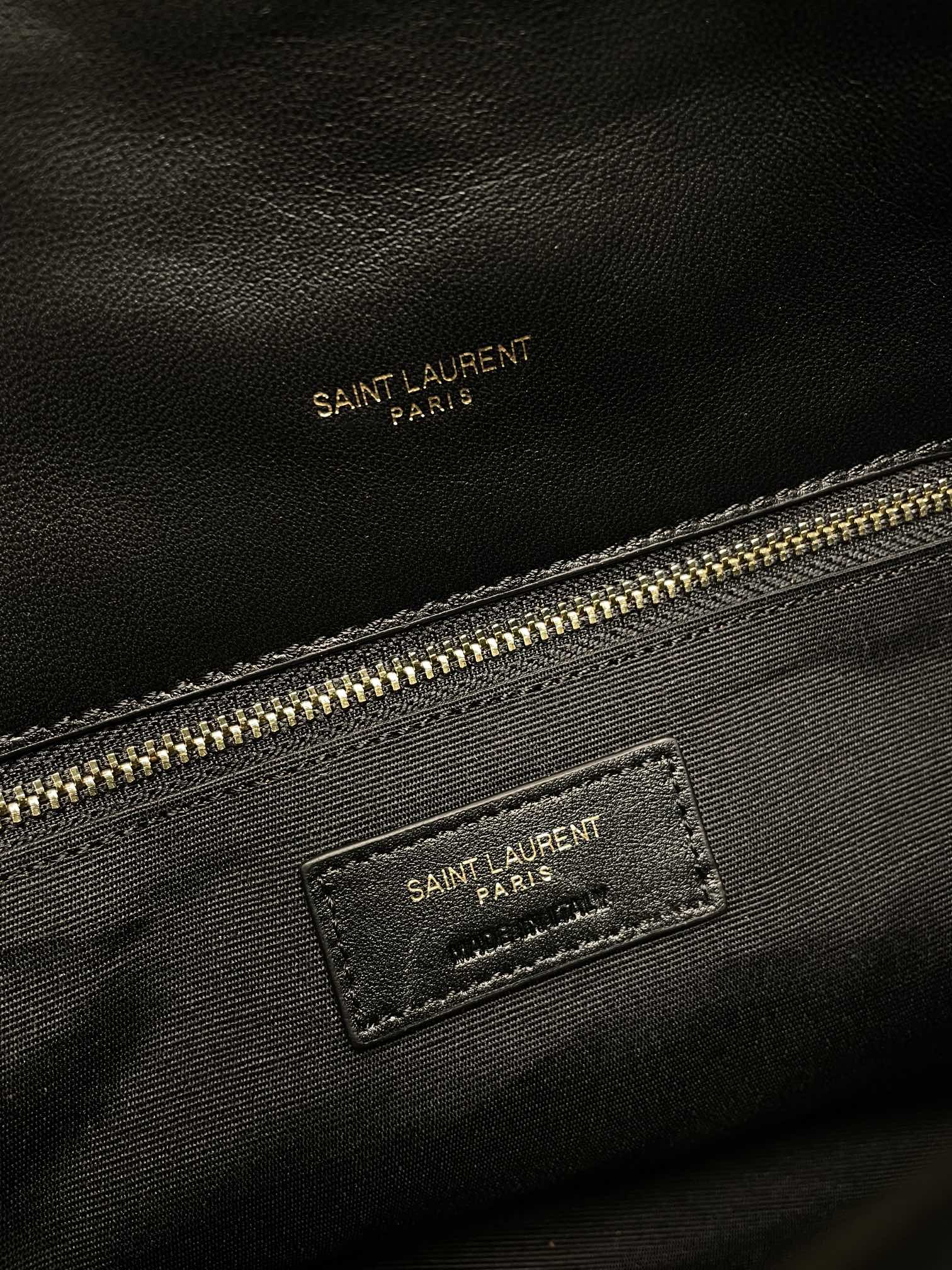 Handbags SAINT LAURENT 672738 size 18x13x6 cm - vstockx