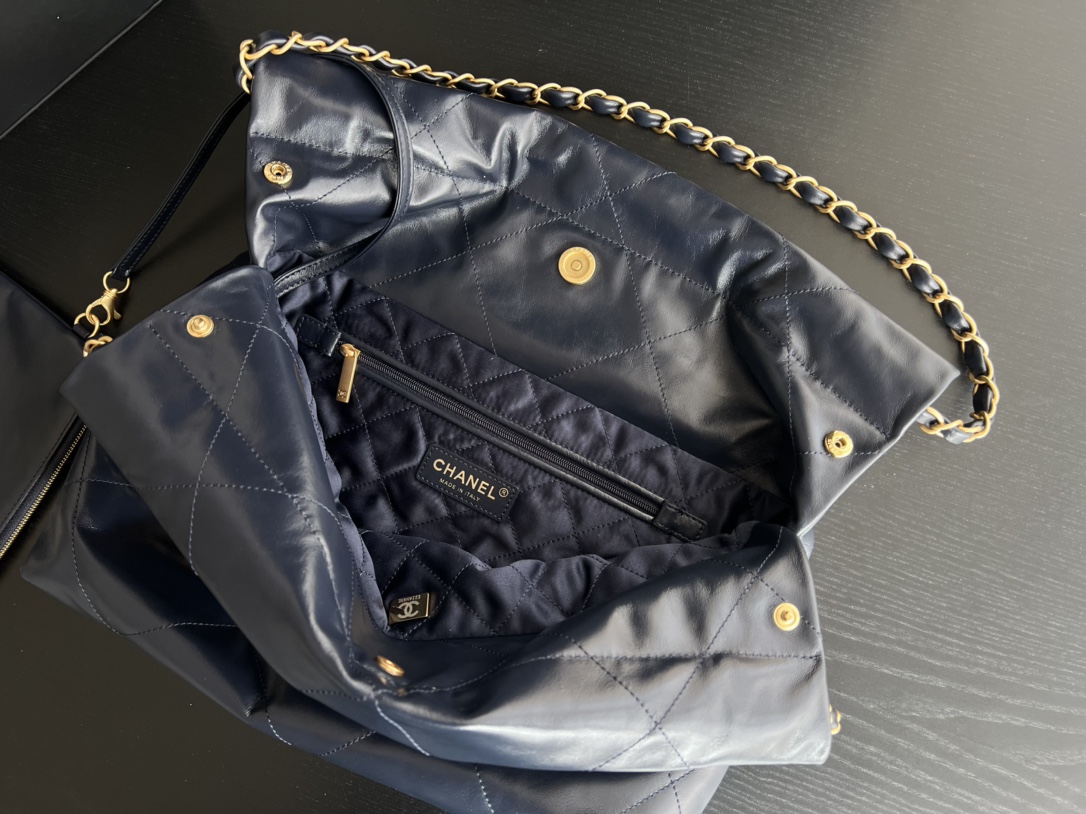 Handbag Chanel size 35cmx37cmx7 cm - vstockx