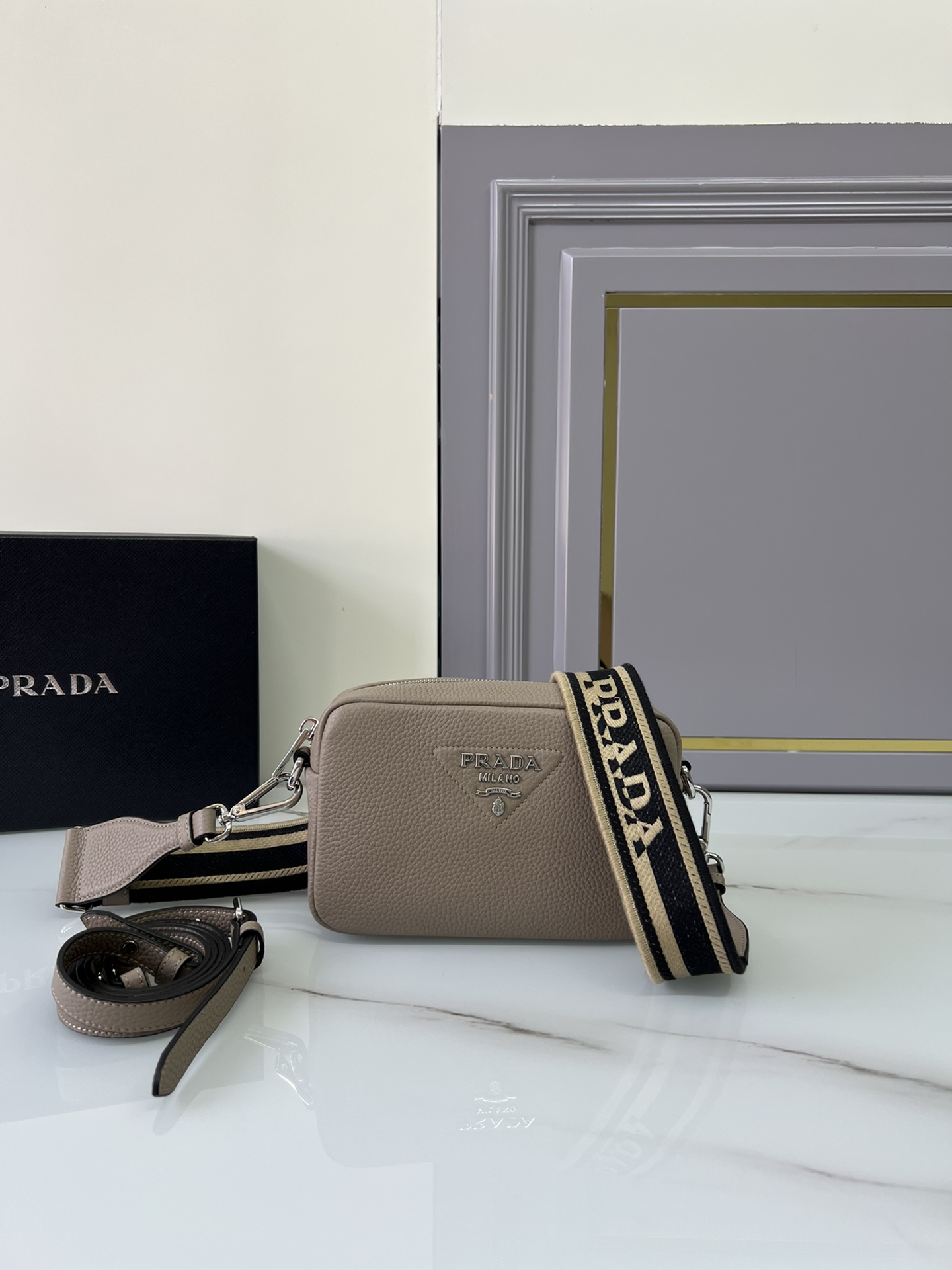handbags prada 1BH192 19*12*6 - vstockx