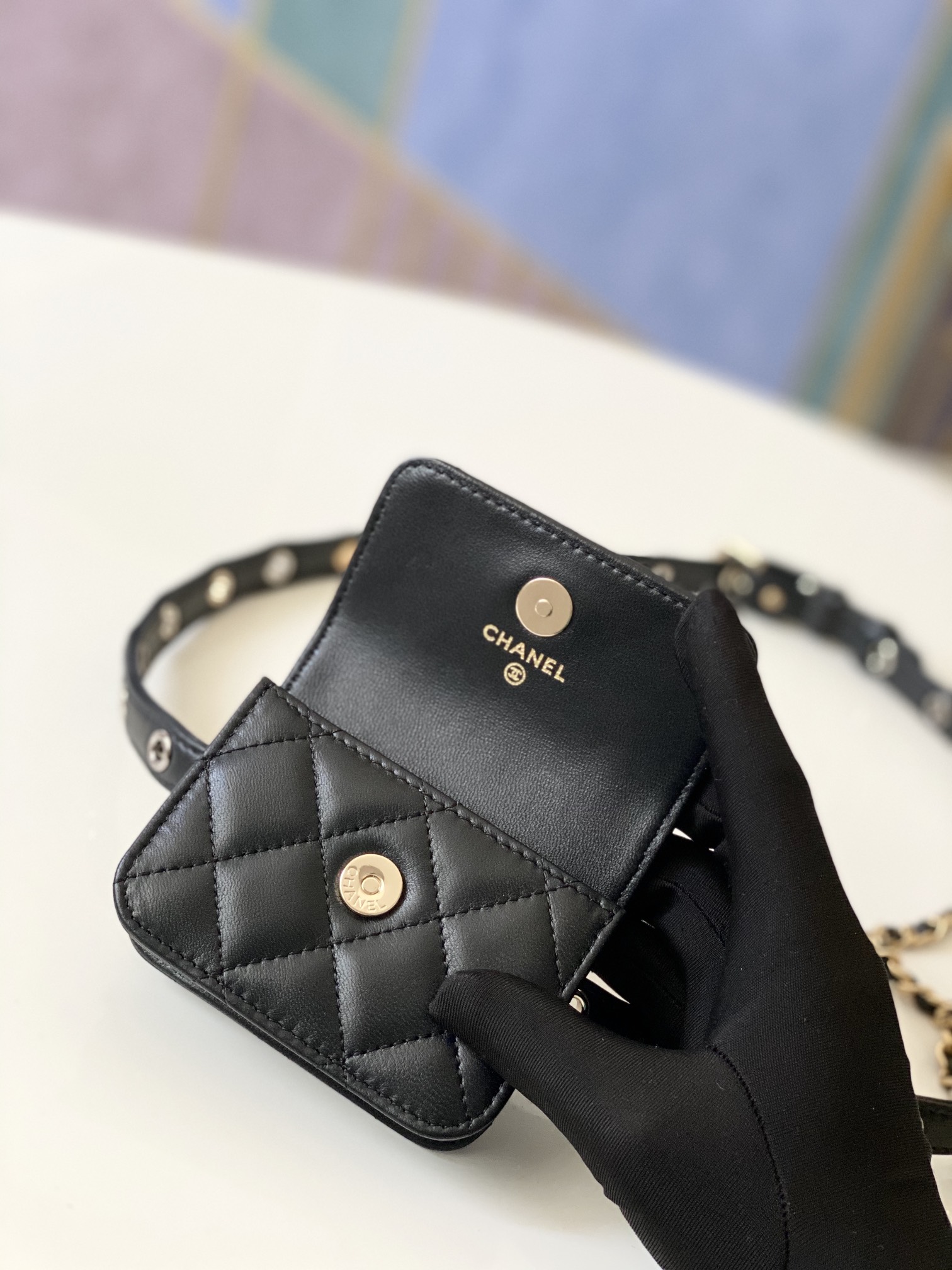 Handbag Chanel 81179 size 12 8.5 2.5 cm - vstockx