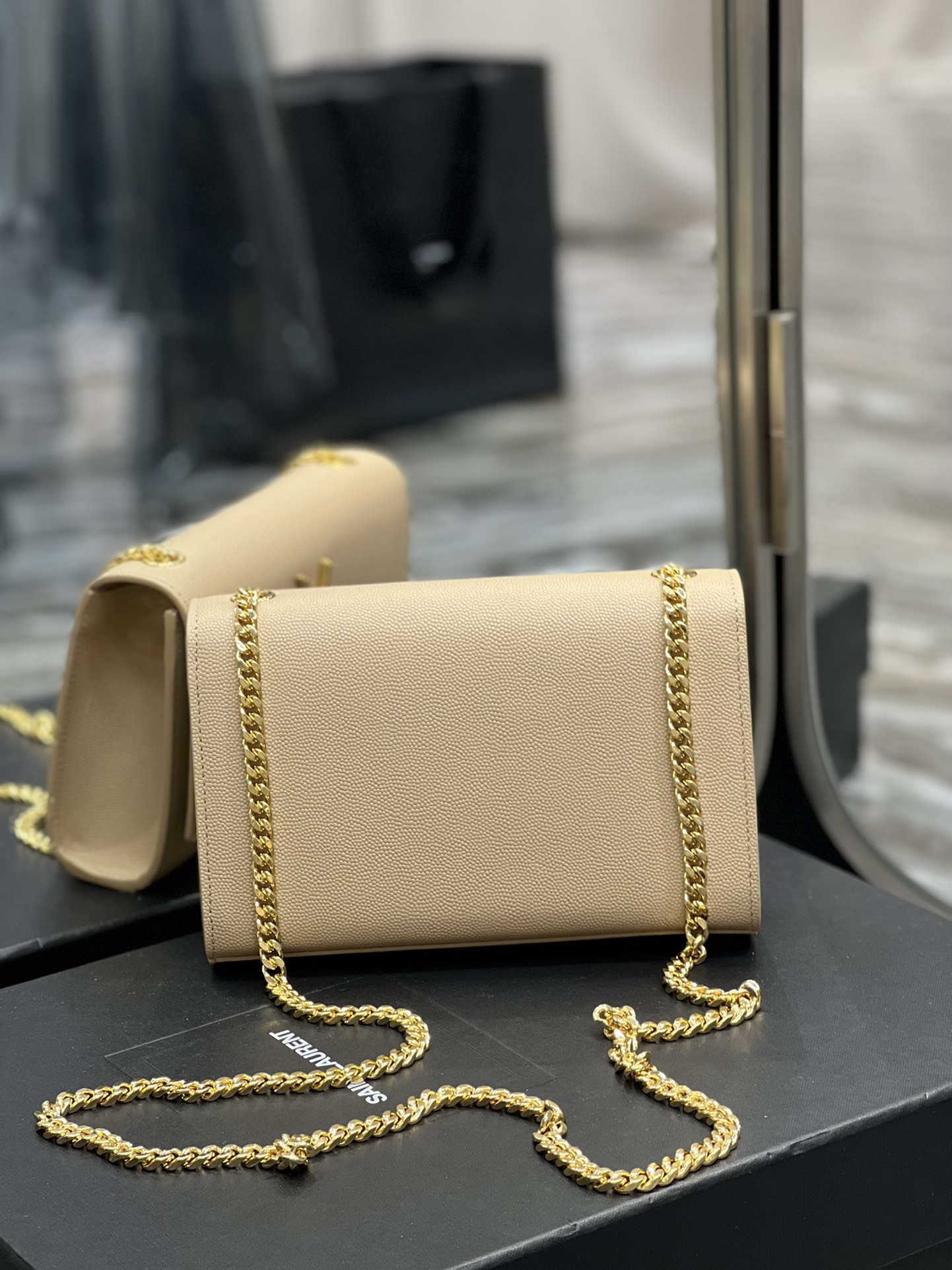 Handbags SAINT LAURENT 469390 size 20x13.5x5.5 cm - vstockx