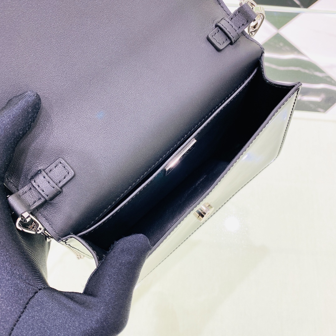 handbags prada 1BH189 size:17*9.5*3.5 - vstockx