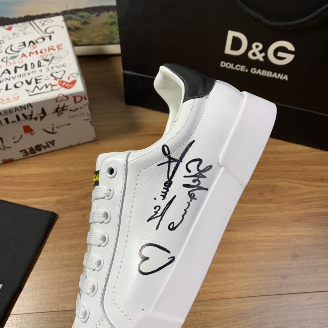 Dolce & Gabbana Low Tops Sneakers 128 - vstockx