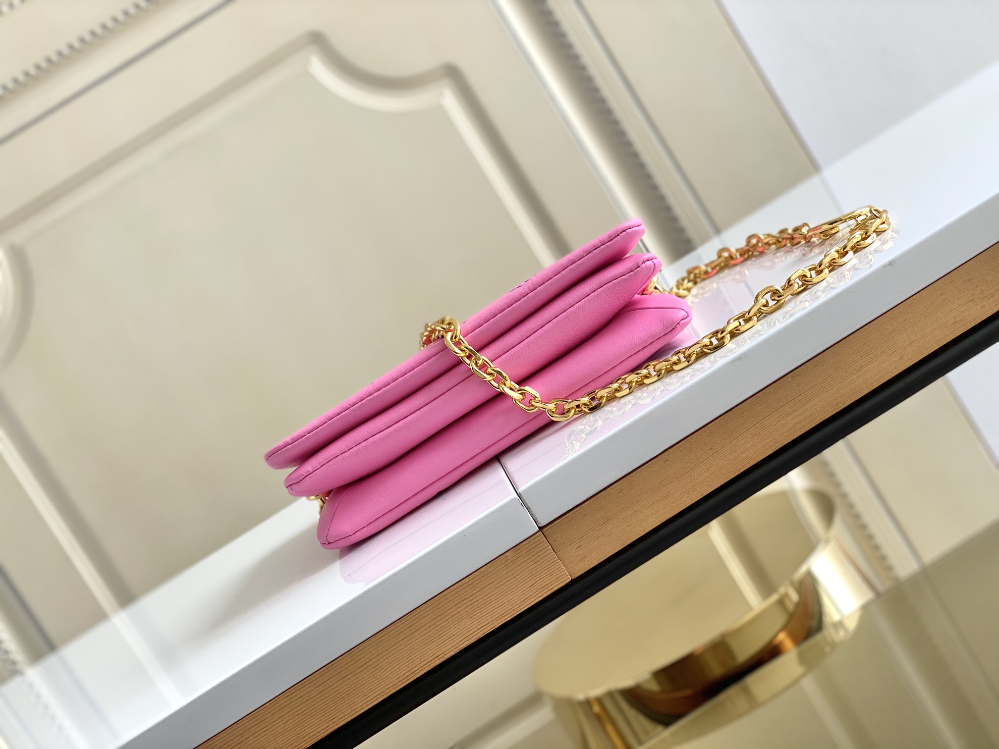 Handbag Louis Vuitton M80742 size 20 x 14 x 8 cm - vstockx