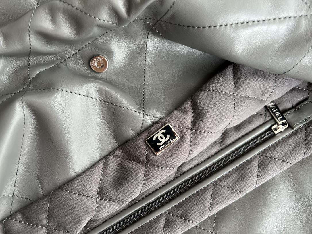 Handbag Chanel size 39cmx42cmx8 cm - vstockx