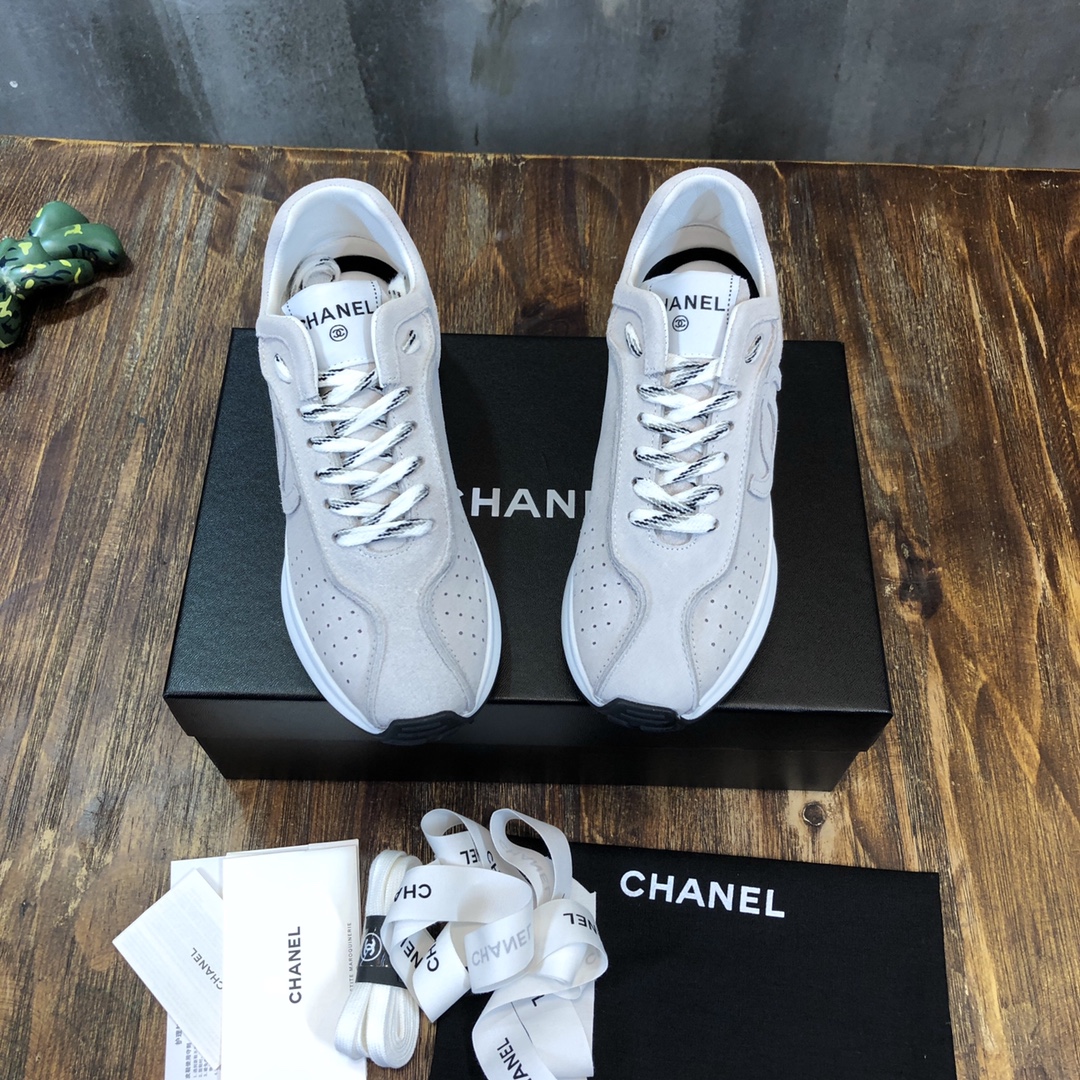 Chanel Fabric & Suede Calfskin Low Top Sneaker 29 - vstockx