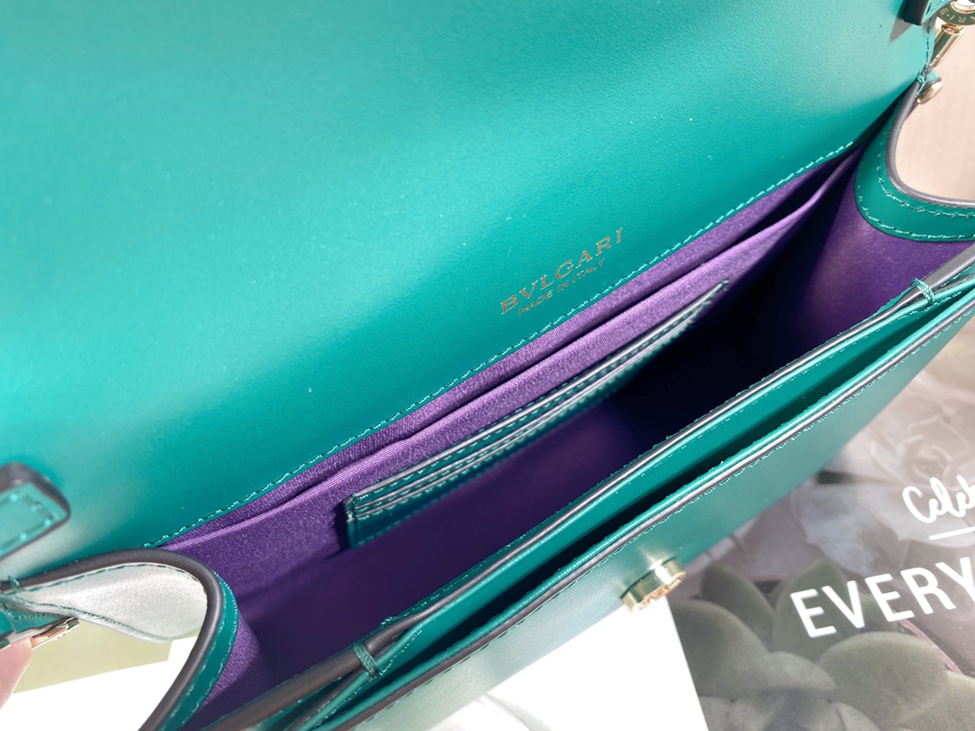 Handbags Bvlgari 292104950 size:22*15*4.5 cm - vstockx