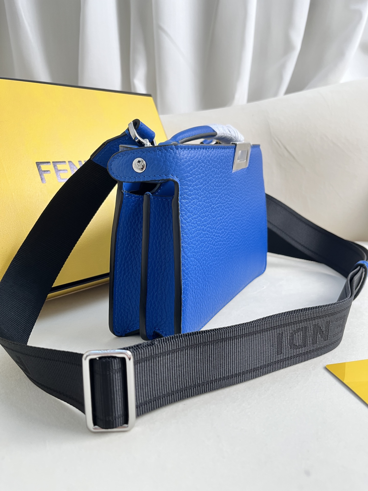 handbags FENDI 8066 size:21cm - vstockx