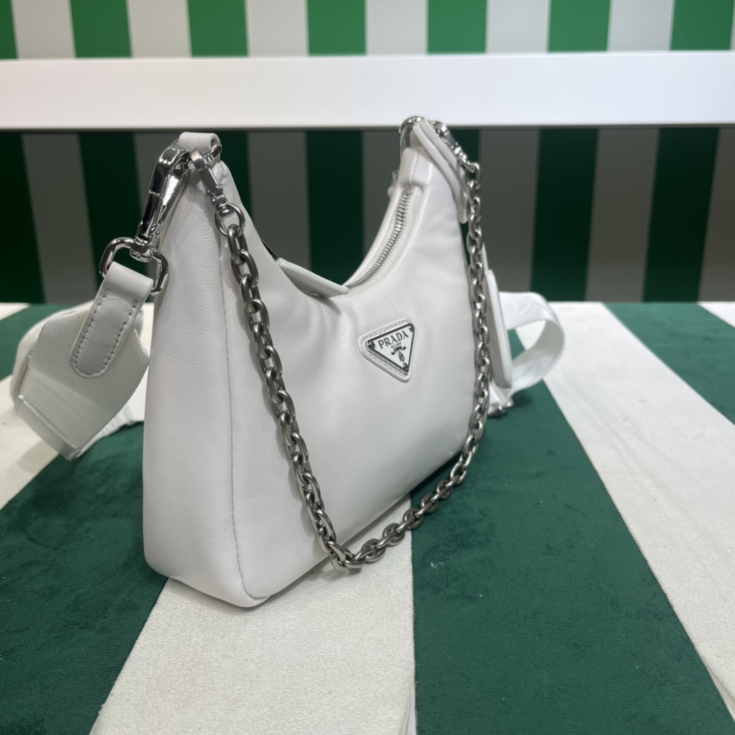 Handbags Prada 1BH240 size:22*12*6 cm - vstockx