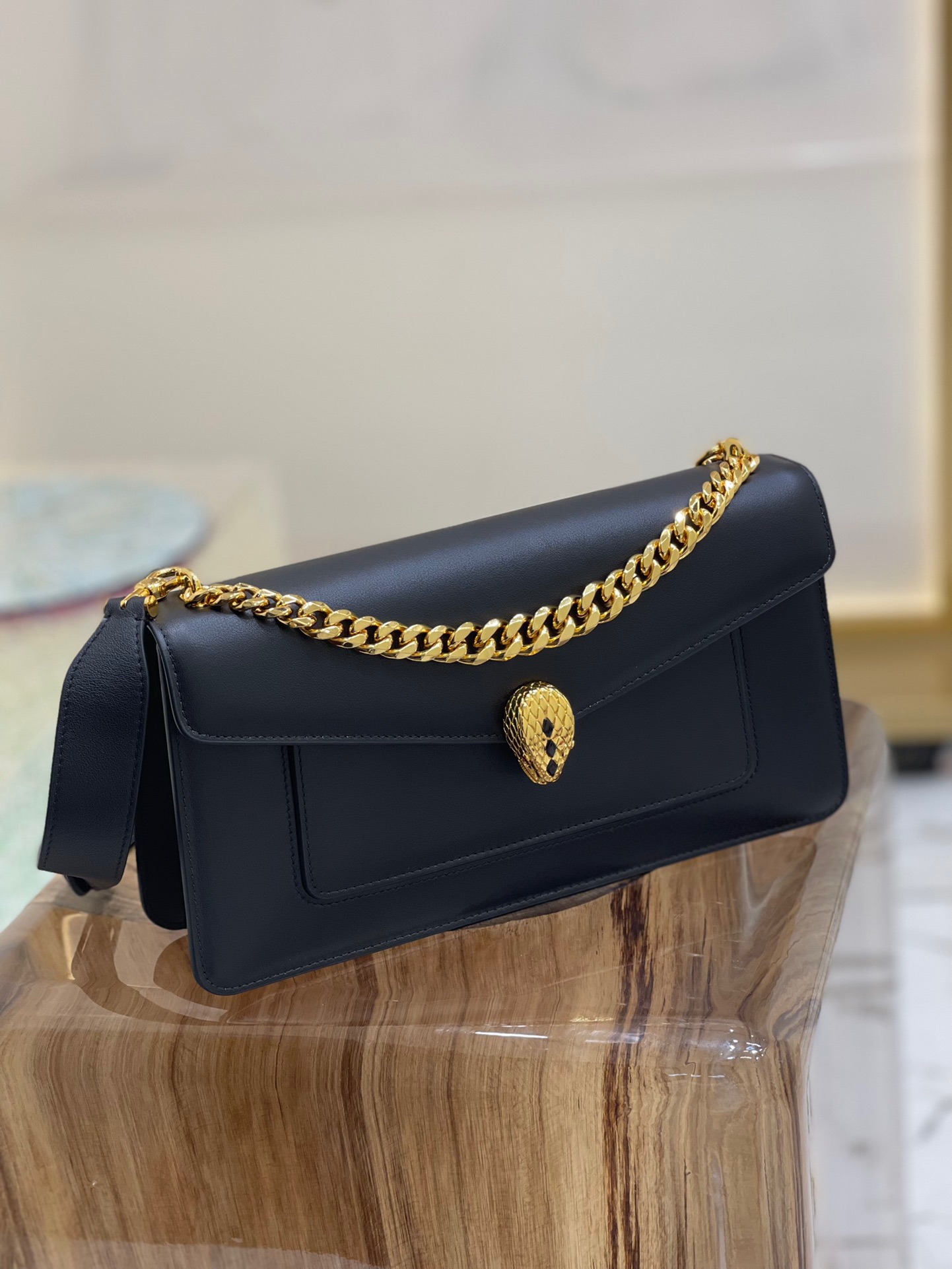 Handbags Bvlgari 292033 size:28*17*6 cm - vstockx