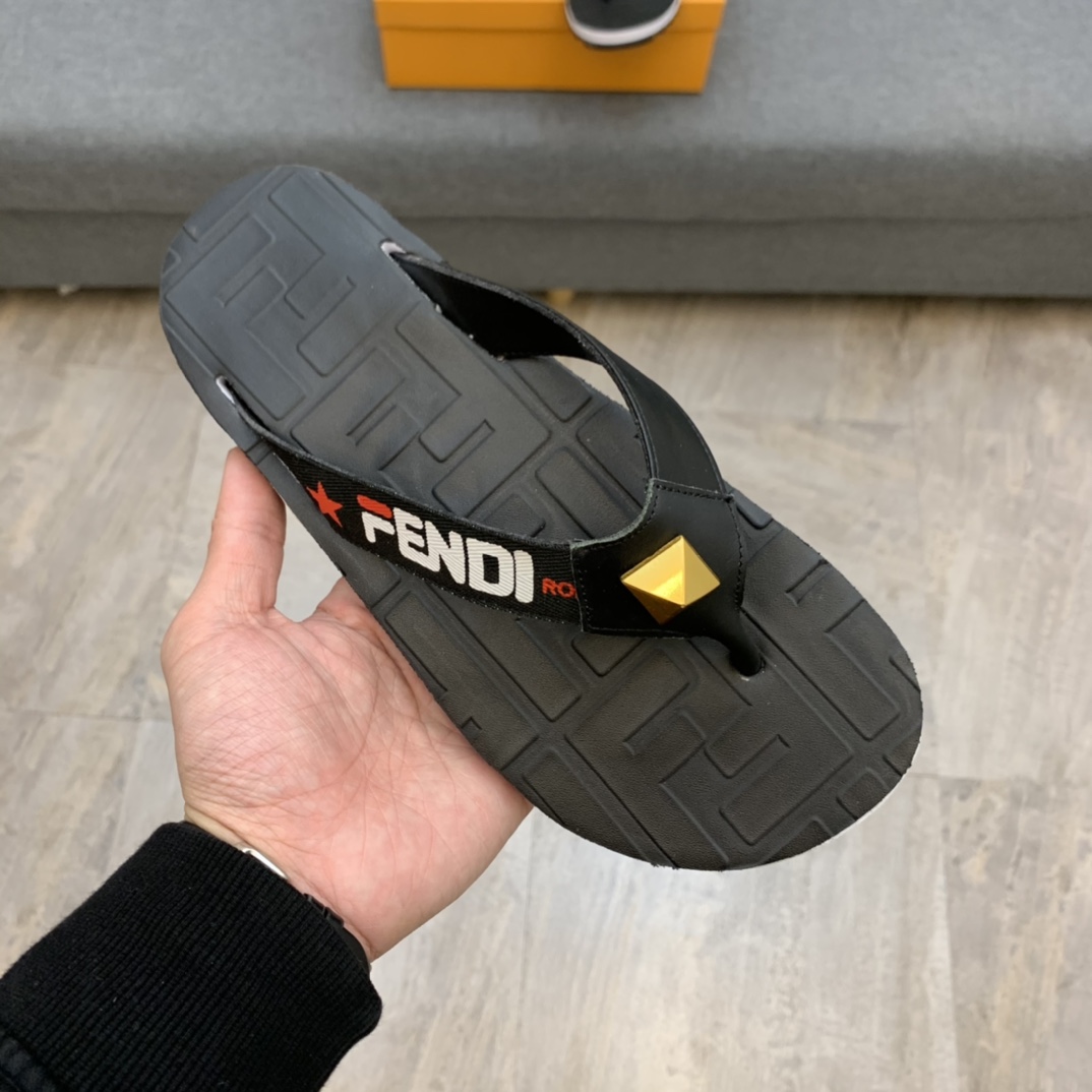 Fendi Slides 27 - vstockx