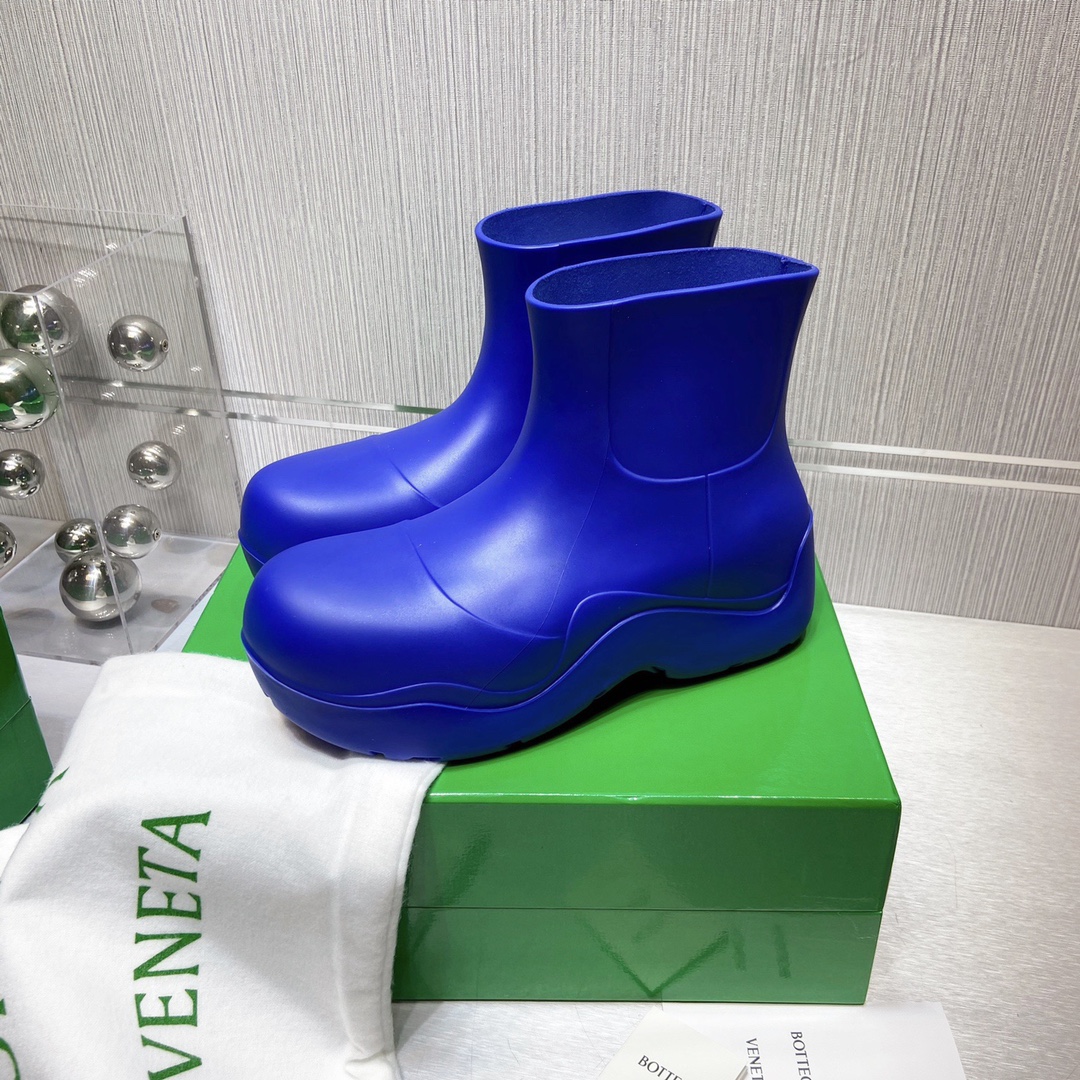 Bottega Veneta Boots 23 - vstockx
