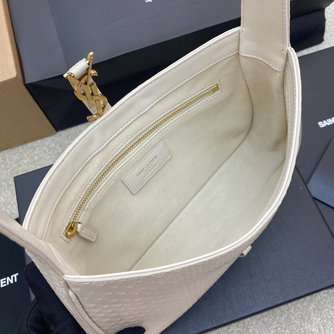 Handbags SAINT LAURENT 657228 size 24.5x16x6 cm - vstockx
