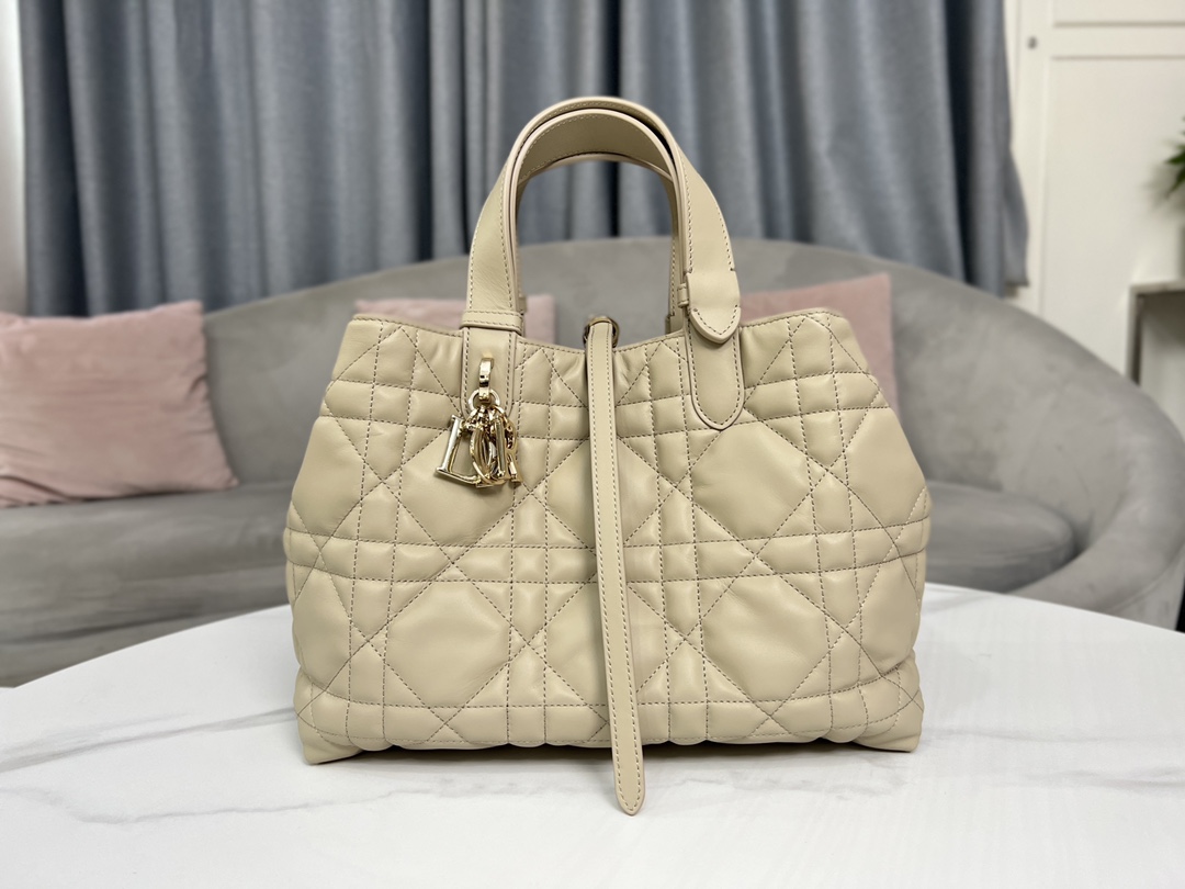 Handbags Dior 6231 size:28x19x21.5 cm - vstockx