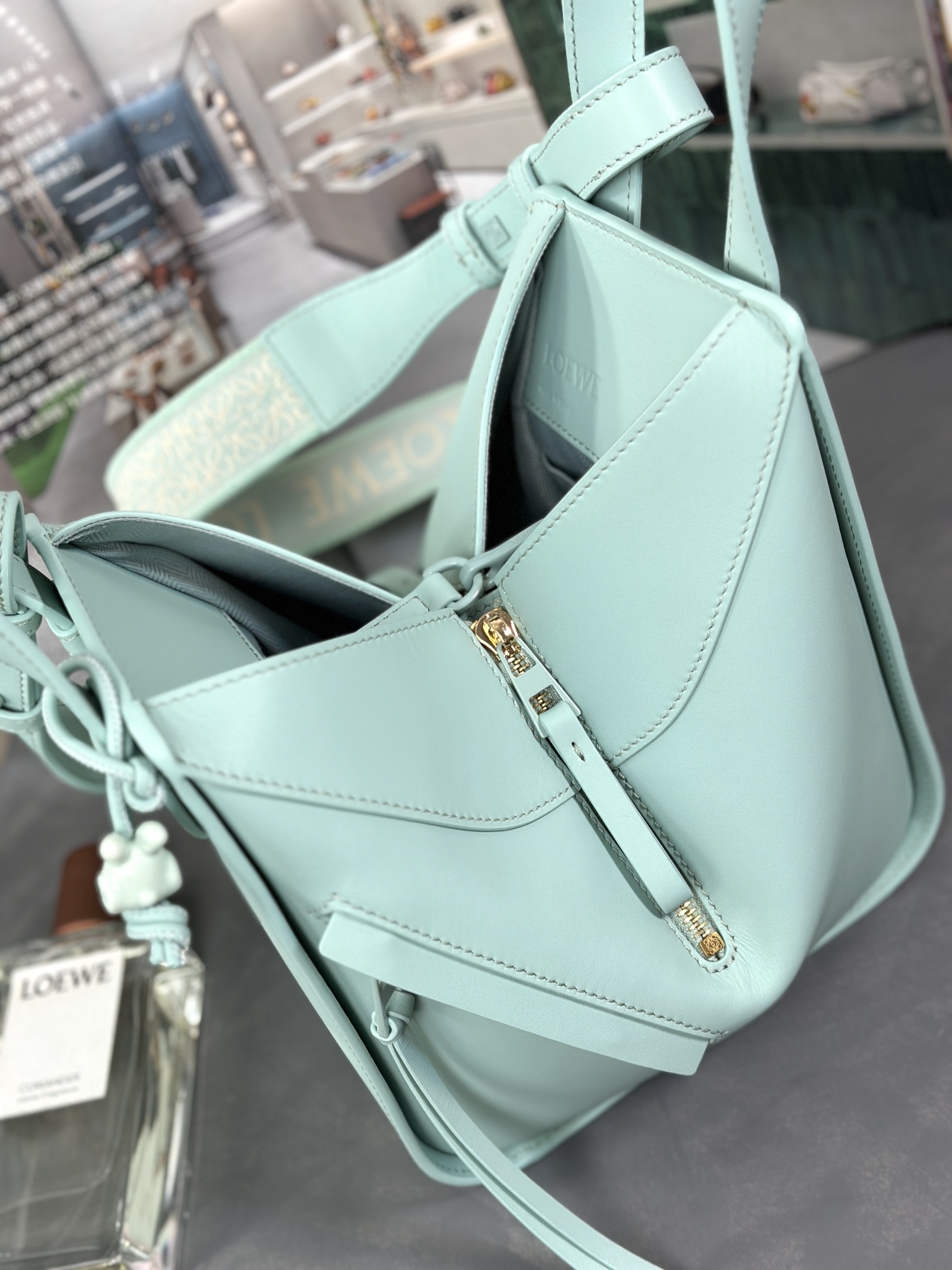 Handbags LOEWE  size:20.8-19.5-14.4 cm - vstockx