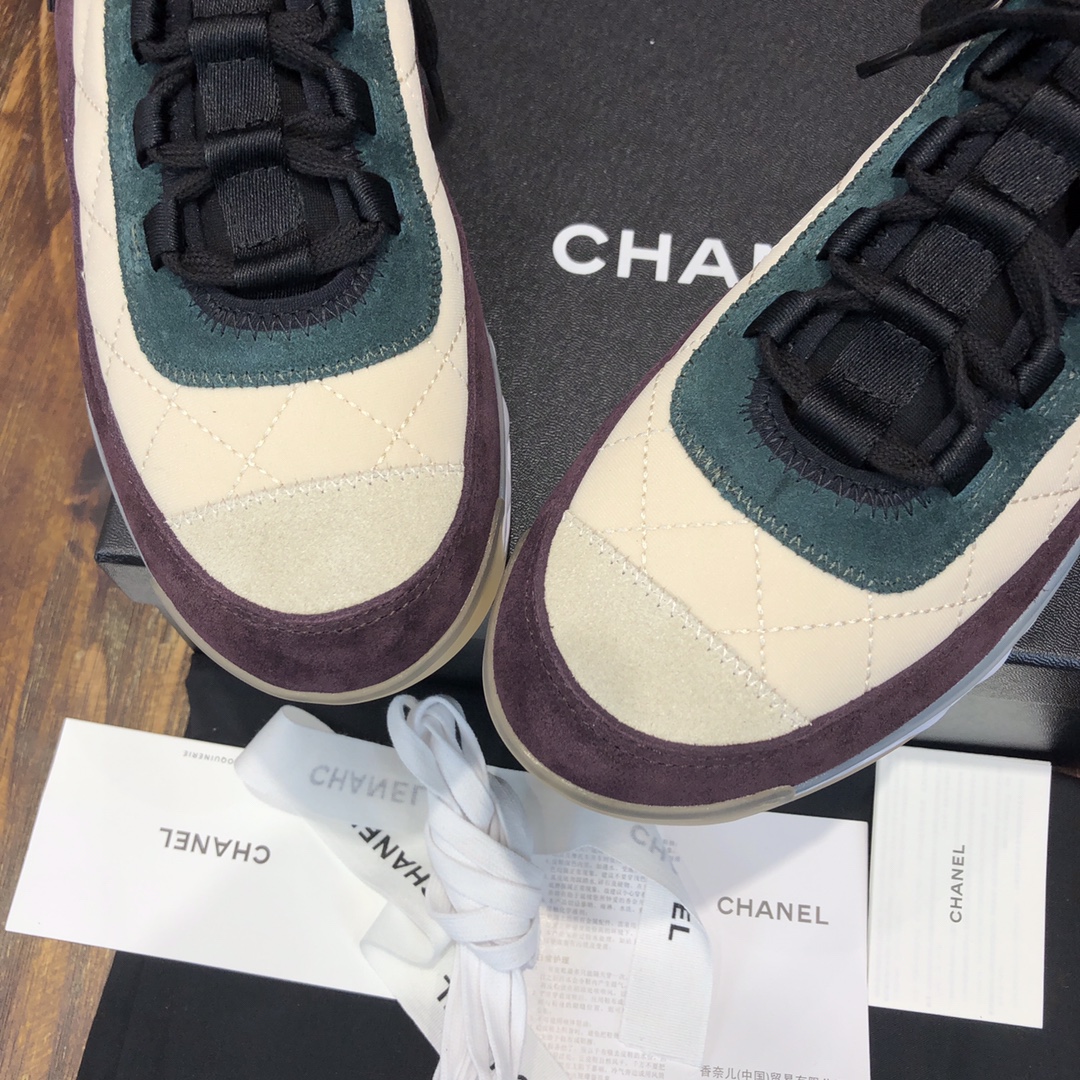 Chanel Fabric & Suede Calfskin Low Top Sneaker 11 - vstockx