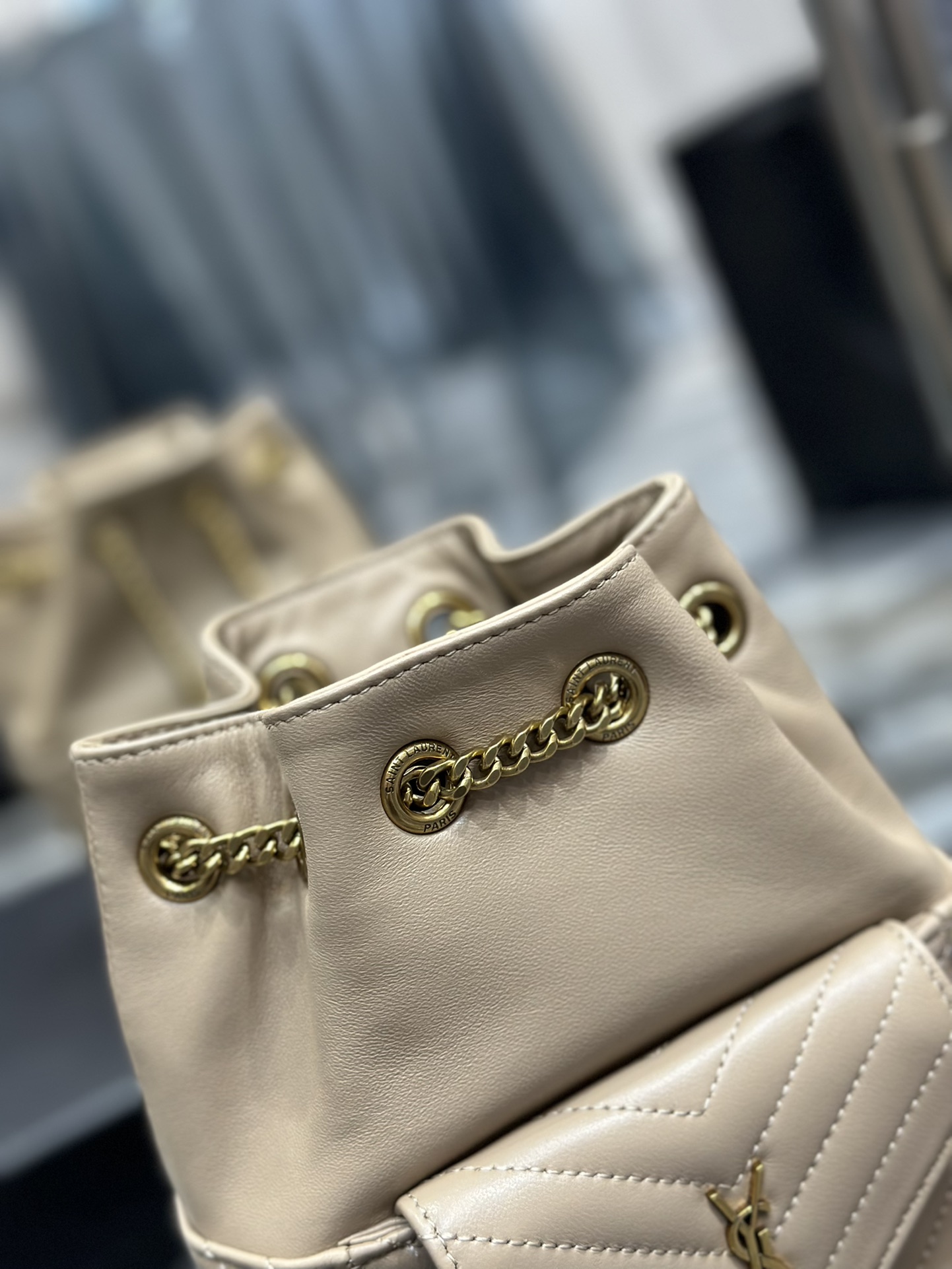 Handbags SAINT LAURENT 631052 size 19x13x13 cm - vstockx