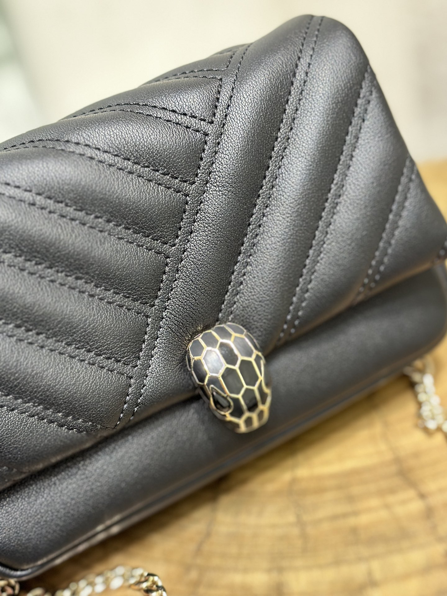 Handbags Bvlgari 288706 size:17*11*5 cm - vstockx