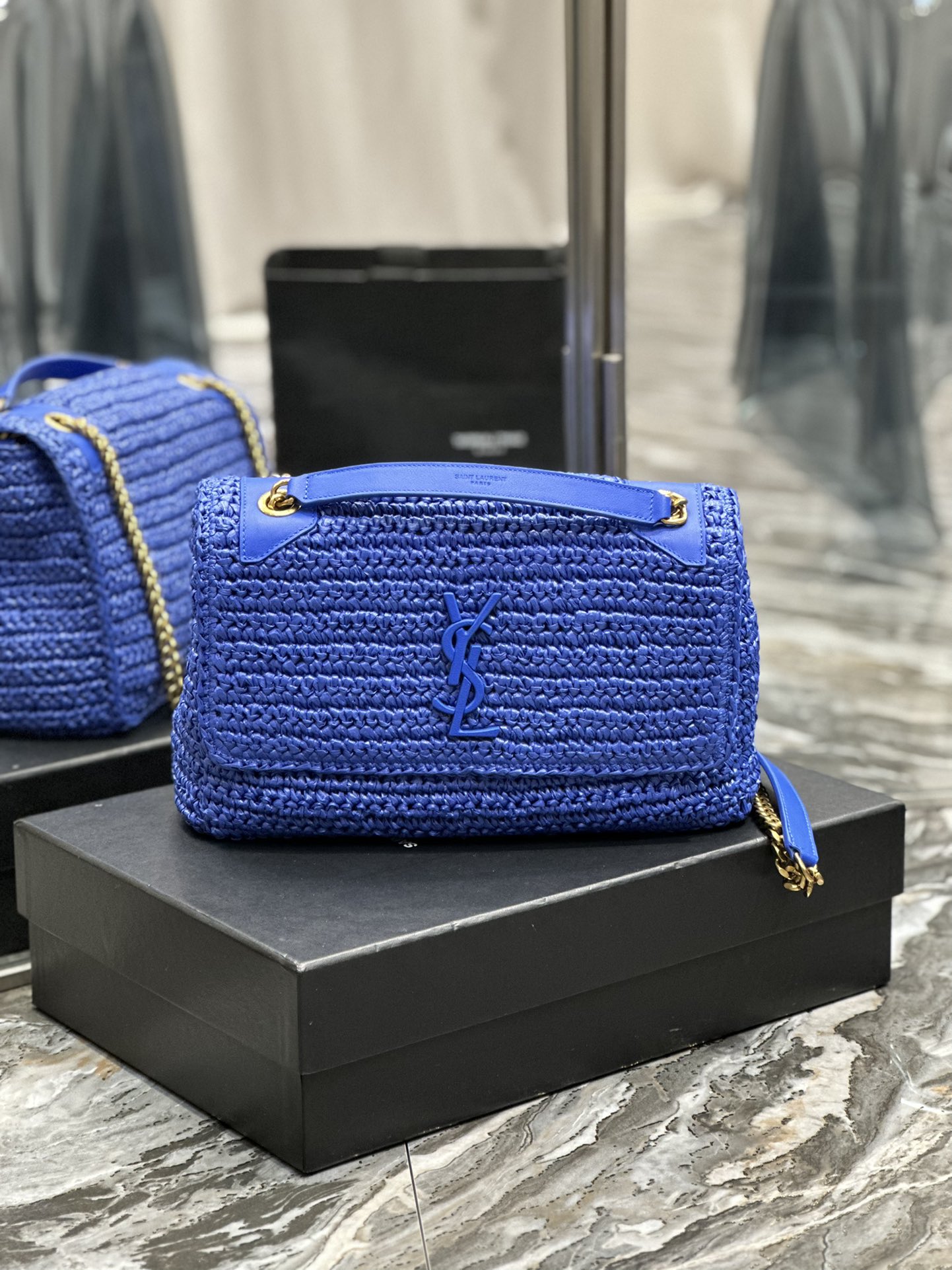 Handbags SAINT LAURENT 633158 size 28  20.5  8.5 cm - vstockx