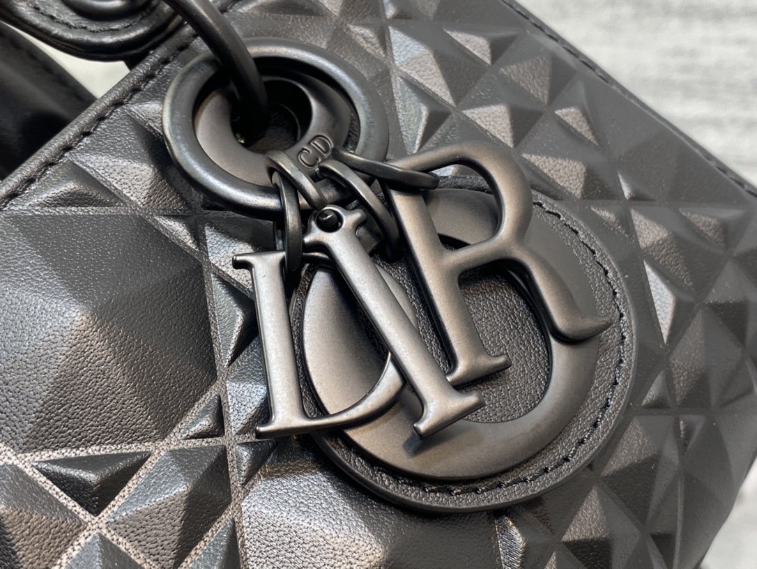 Handbag Dior size 16*5.5*10 cm - vstockx