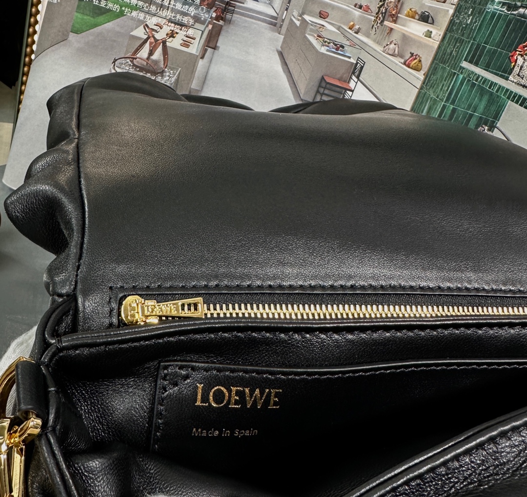 Handbags LOEWE Puffer Goya size:23-13-6 cm - vstockx