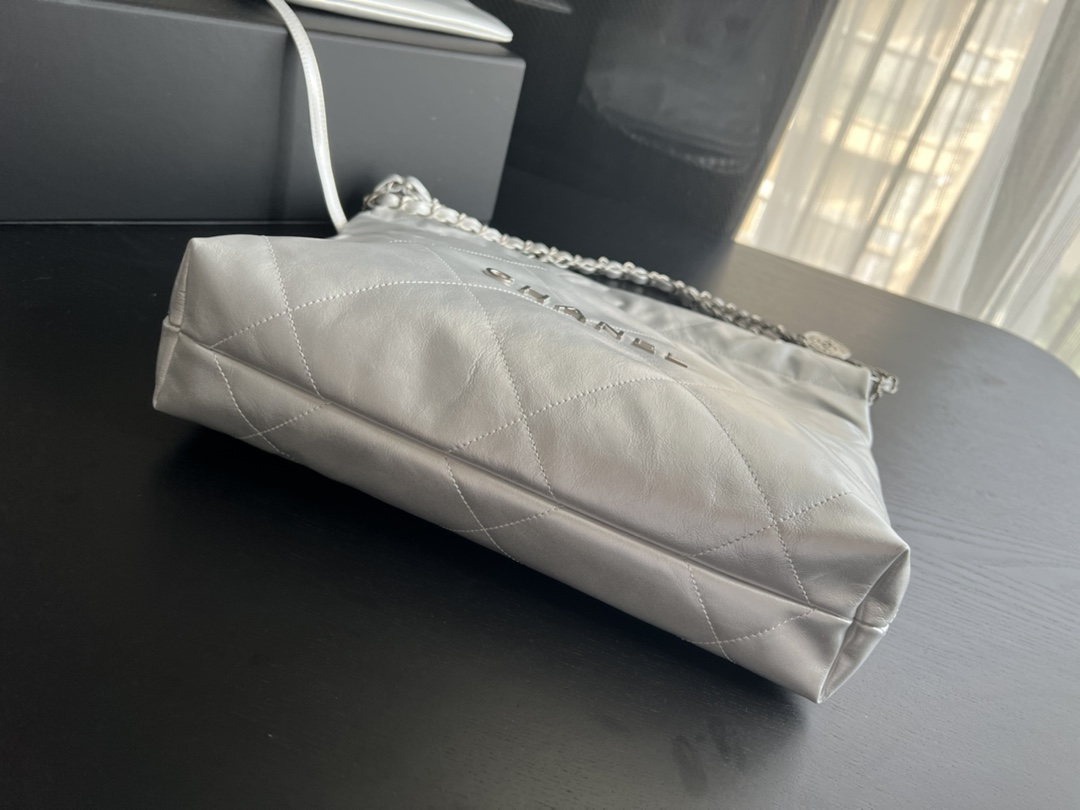 Handbag Chanel size 35cmx37cmx7 cm - vstockx