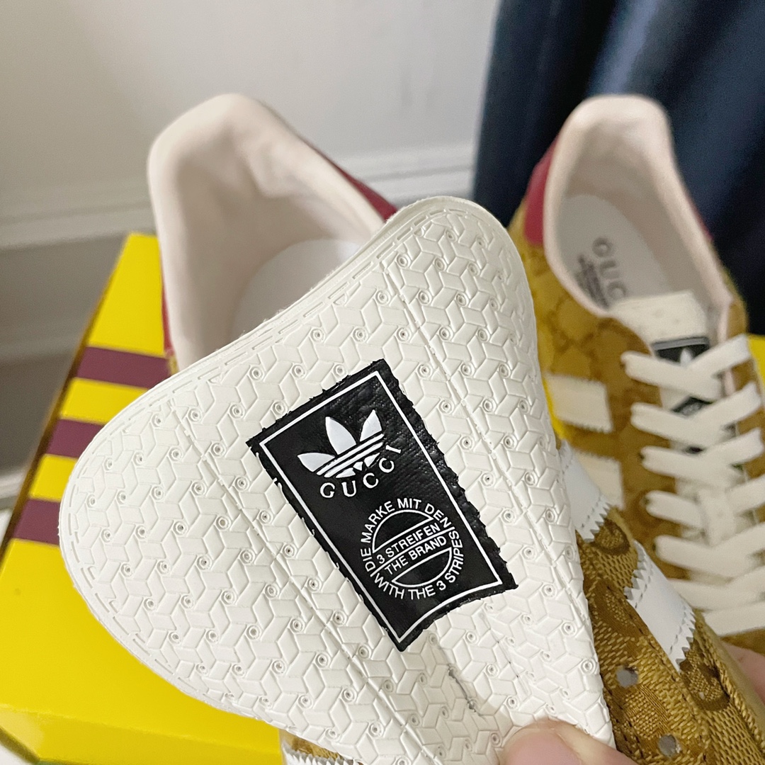 adidas x Gucci Gazelle Sneaker 6 - vstockx