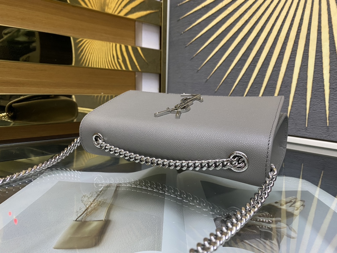 Handbags SAINT LAURENT 469390 size 20x12.5x5 cm - vstockx